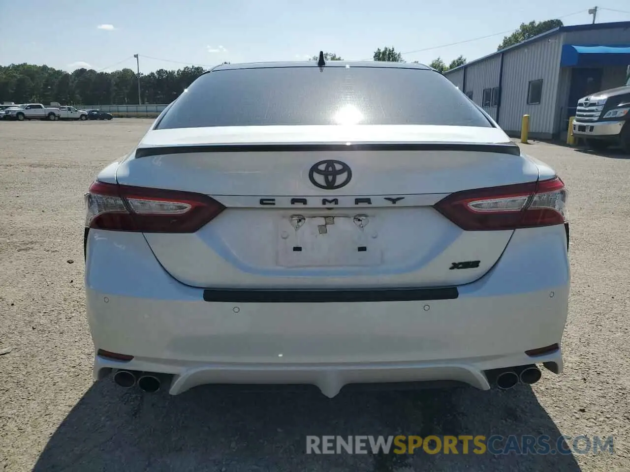 6 Photograph of a damaged car 4T1BZ1HK8KU032275 TOYOTA CAMRY 2019