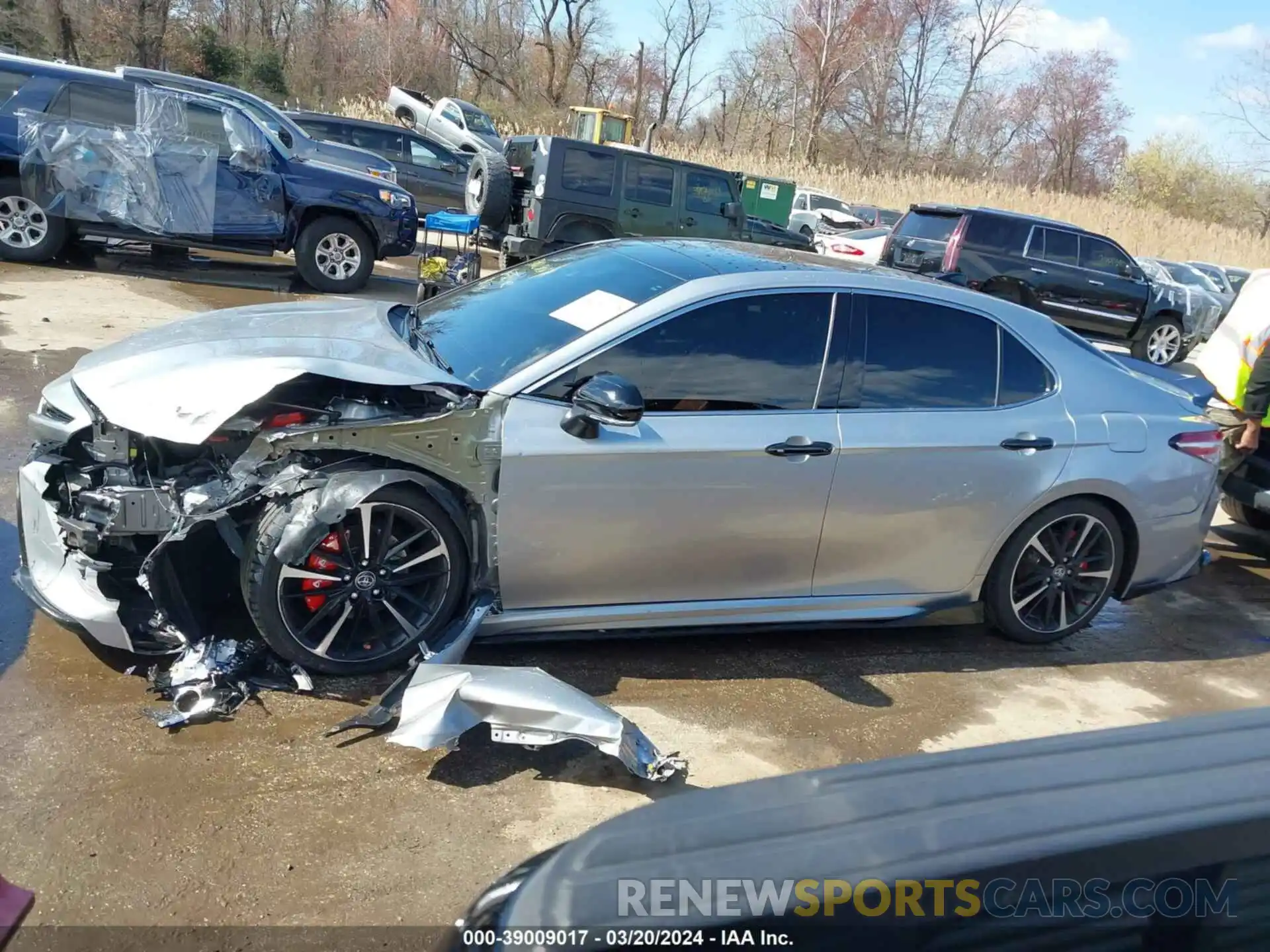 14 Photograph of a damaged car 4T1BZ1HK8KU033152 TOYOTA CAMRY 2019