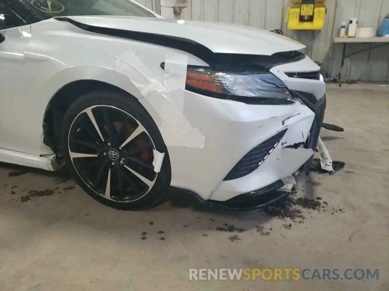 10 Photograph of a damaged car 4T1BZ1HK9KU022869 TOYOTA CAMRY 2019