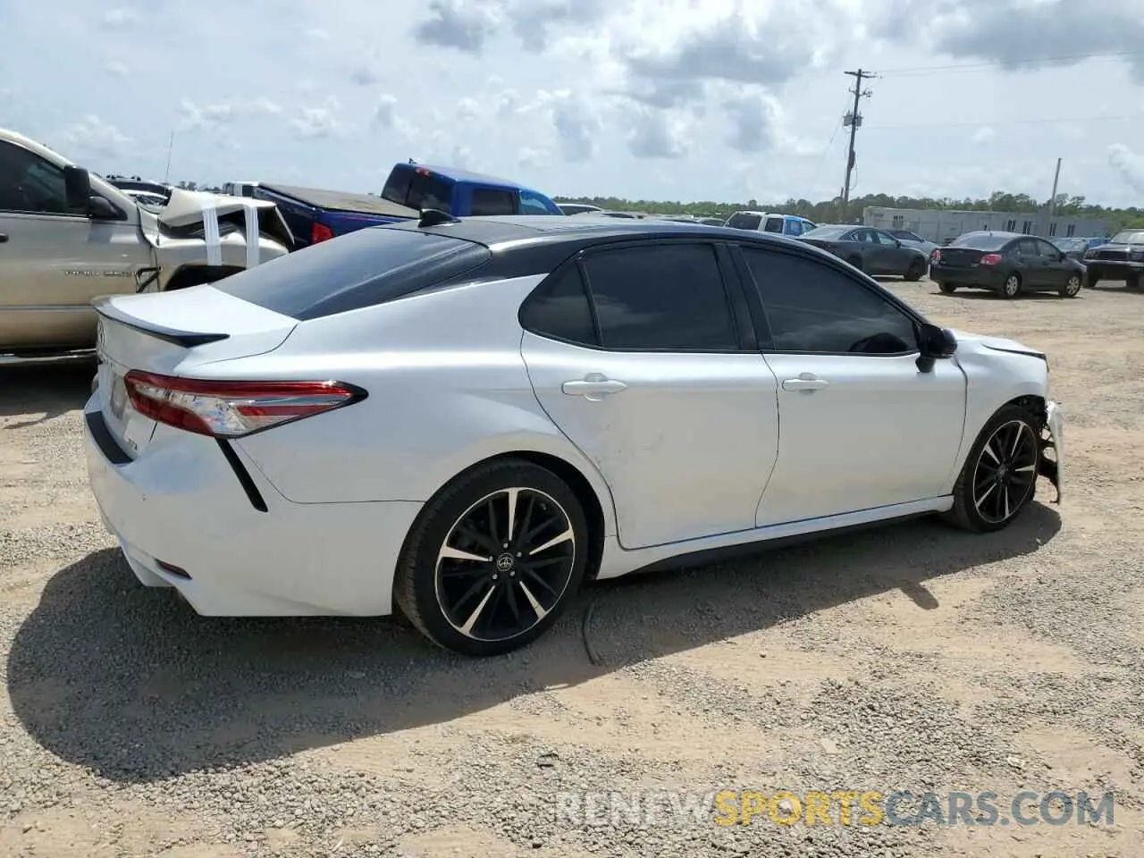 3 Photograph of a damaged car 4T1BZ1HK9KU023990 TOYOTA CAMRY 2019