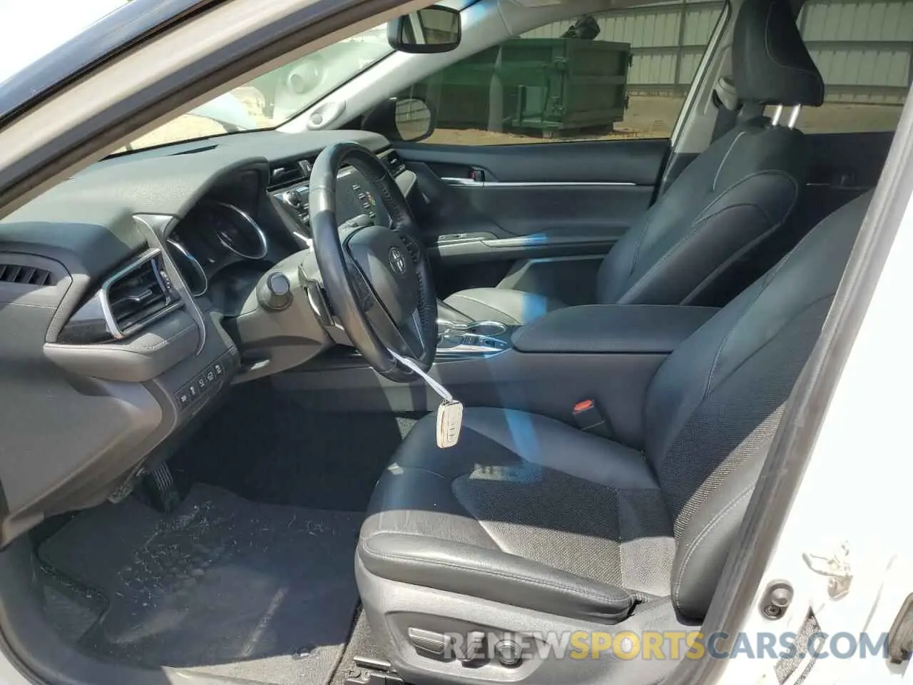 7 Photograph of a damaged car 4T1BZ1HK9KU023990 TOYOTA CAMRY 2019