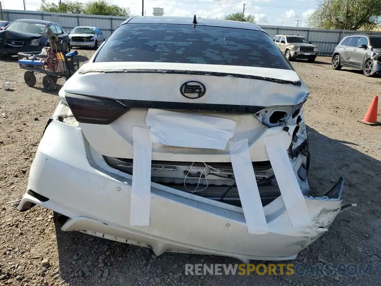 6 Photograph of a damaged car 4T1BZ1HK9KU027926 TOYOTA CAMRY 2019