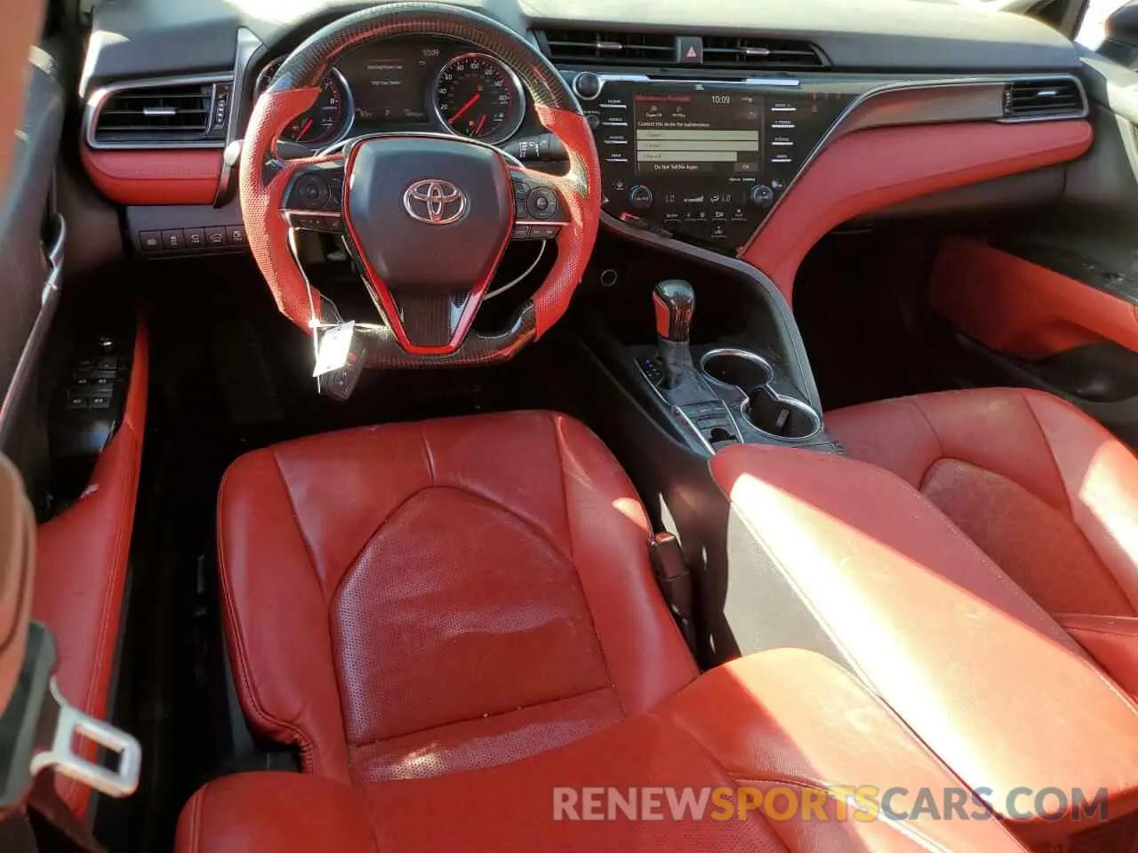 8 Photograph of a damaged car 4T1BZ1HK9KU027926 TOYOTA CAMRY 2019