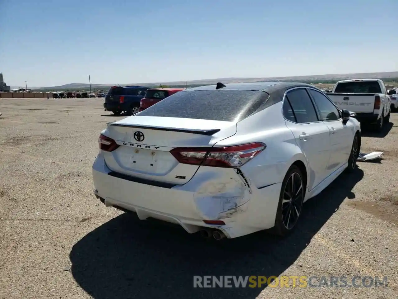 4 Photograph of a damaged car 4T1BZ1HK9KU508291 TOYOTA CAMRY 2019