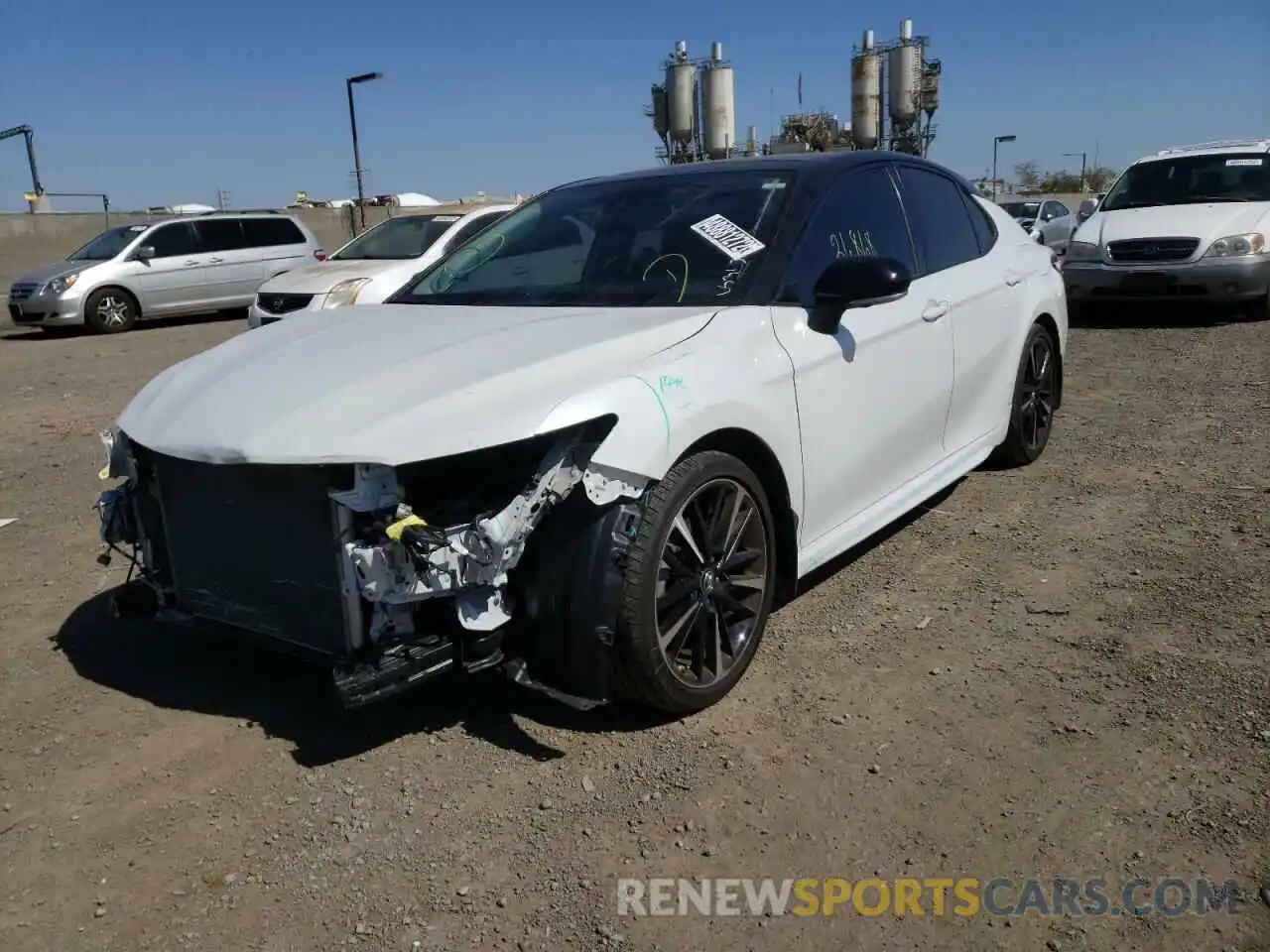 2 Photograph of a damaged car 4T1BZ1HKXKU023545 TOYOTA CAMRY 2019