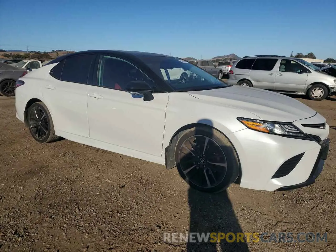 4 Photograph of a damaged car 4T1BZ1HKXKU024503 TOYOTA CAMRY 2019