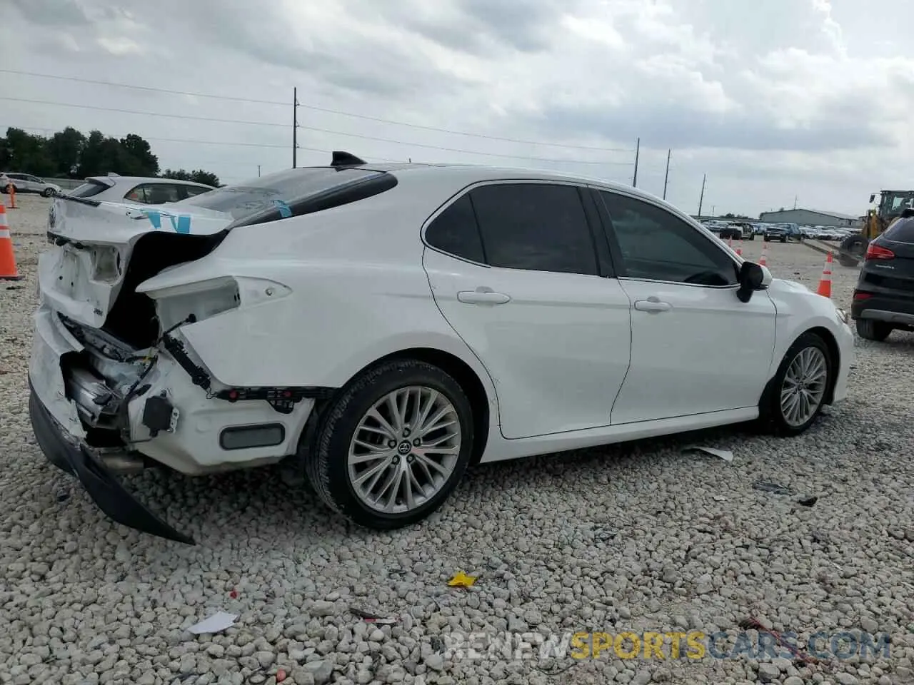 3 Photograph of a damaged car 4T1BZ1HKXKU028289 TOYOTA CAMRY 2019