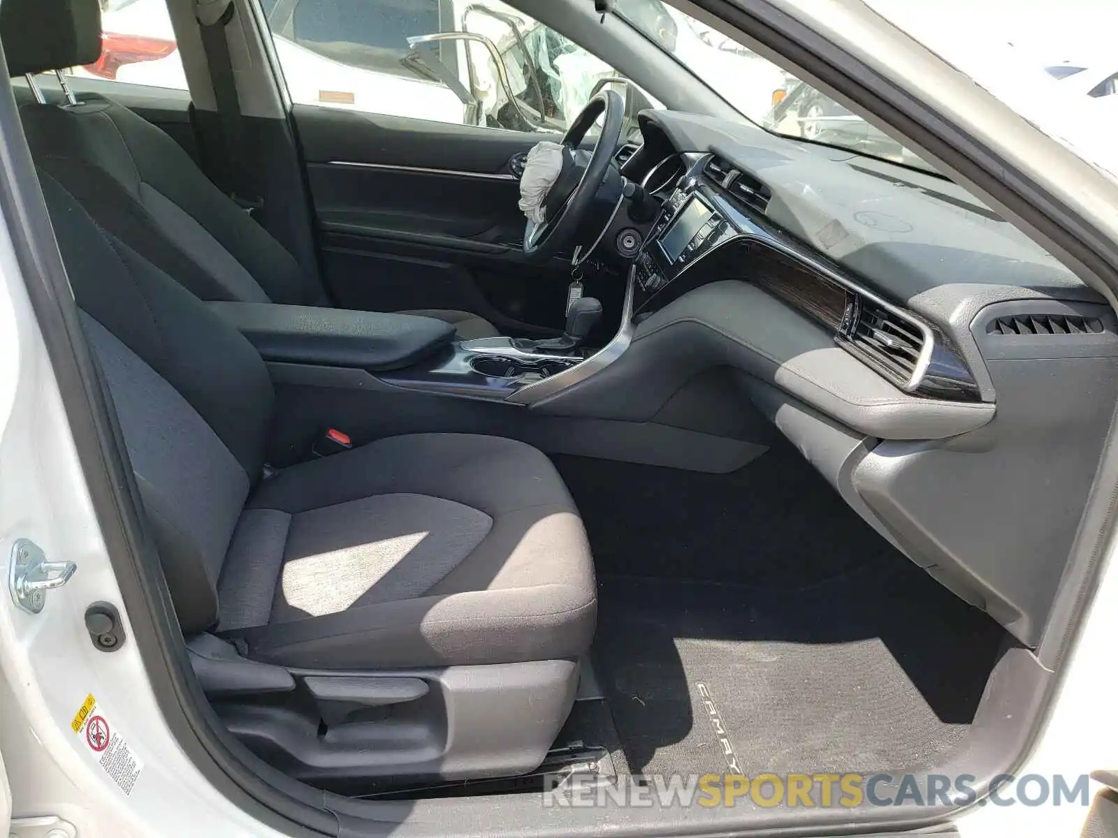 5 Photograph of a damaged car JTNB11HK6K3085246 TOYOTA CAMRY 2019