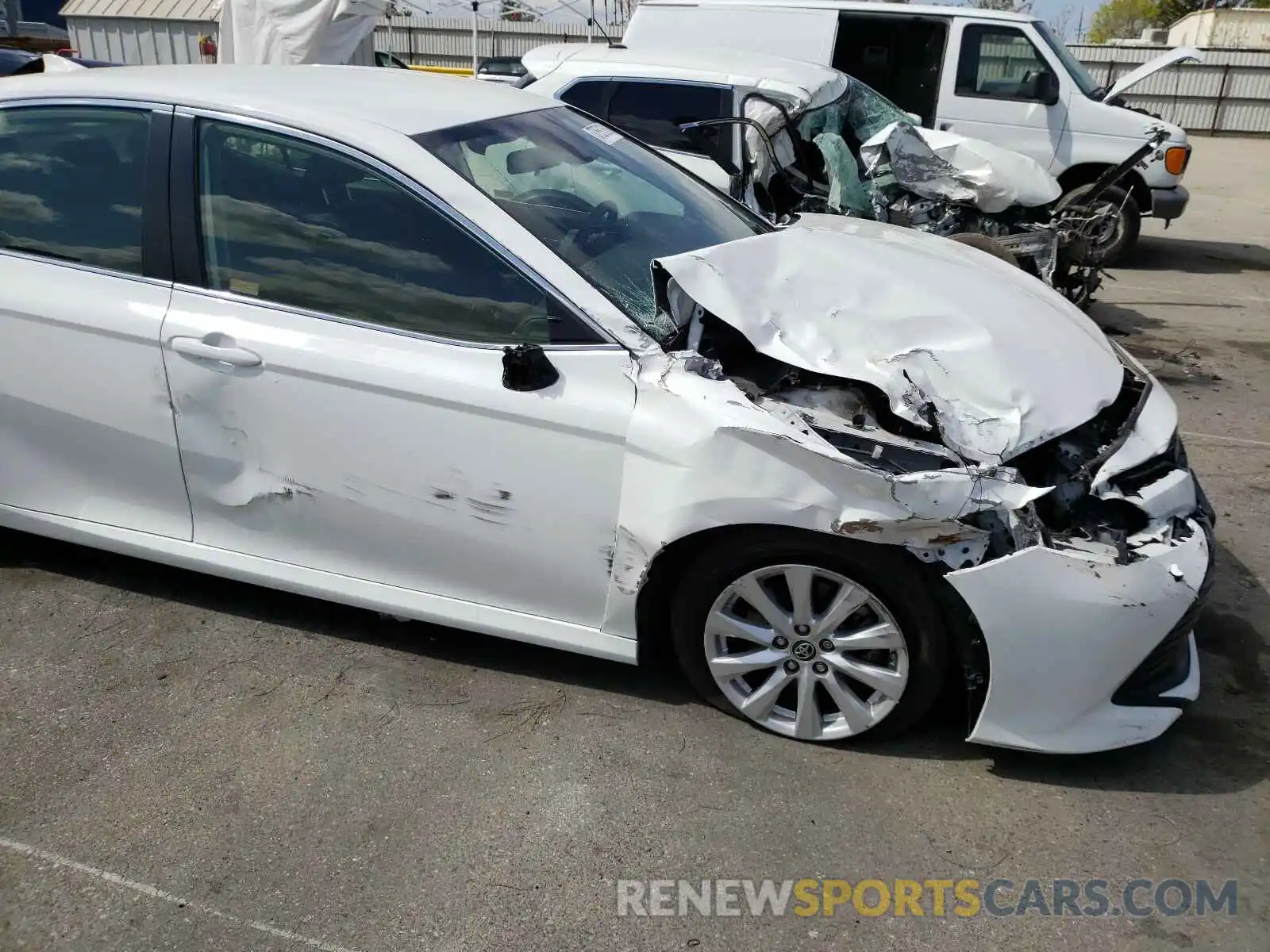 9 Photograph of a damaged car JTNB11HK6K3085246 TOYOTA CAMRY 2019