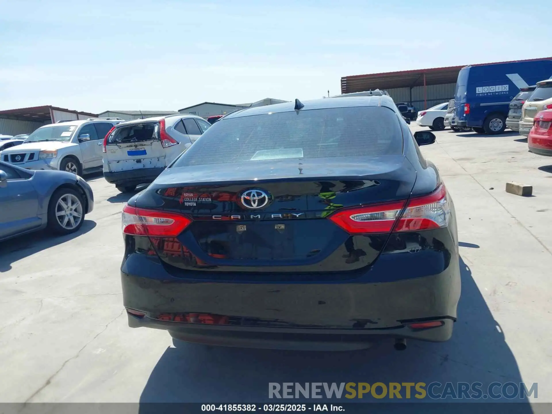 16 Photograph of a damaged car 4T1A11AK4LU868616 TOYOTA CAMRY 2020