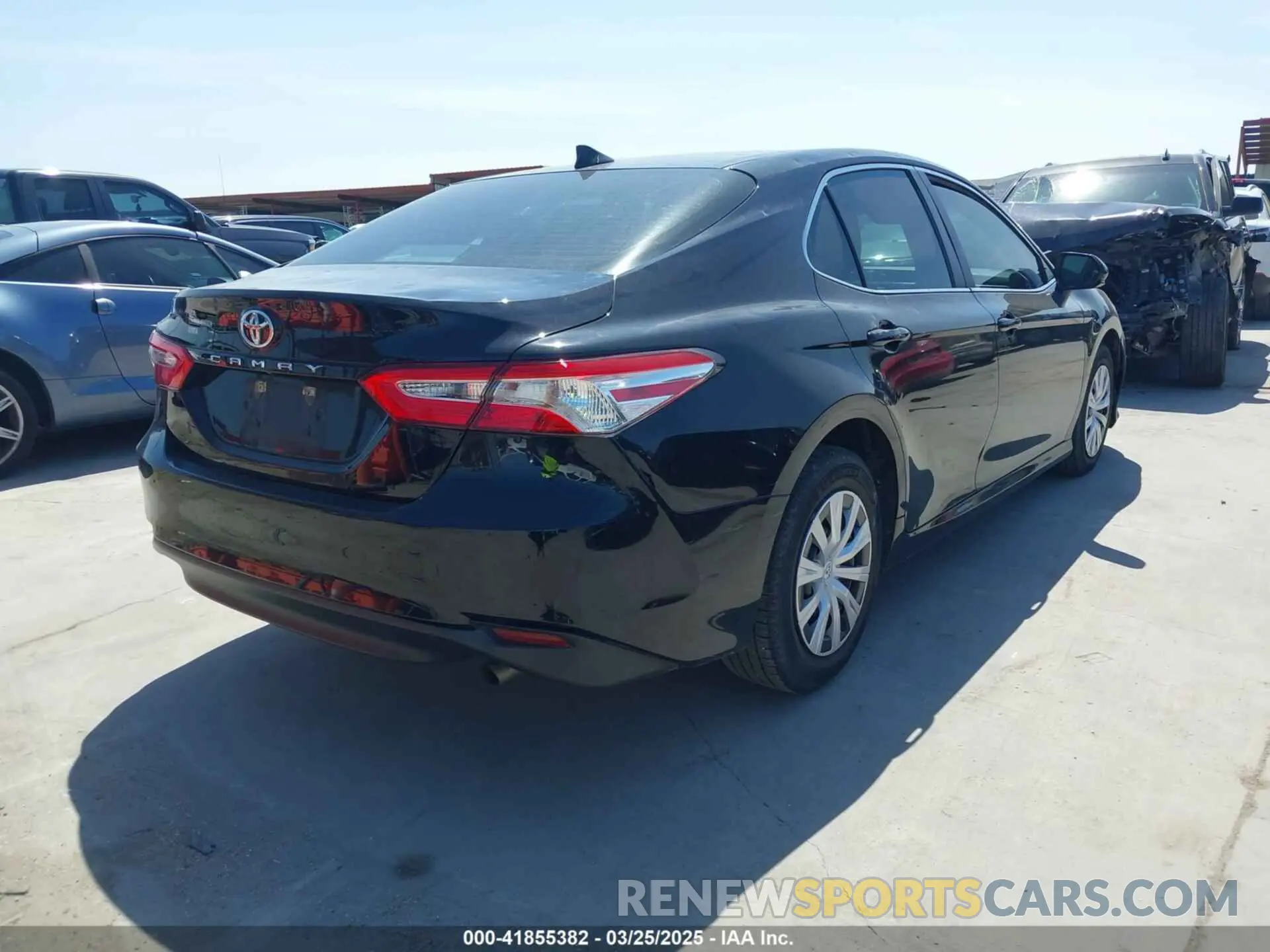 4 Photograph of a damaged car 4T1A11AK4LU868616 TOYOTA CAMRY 2020