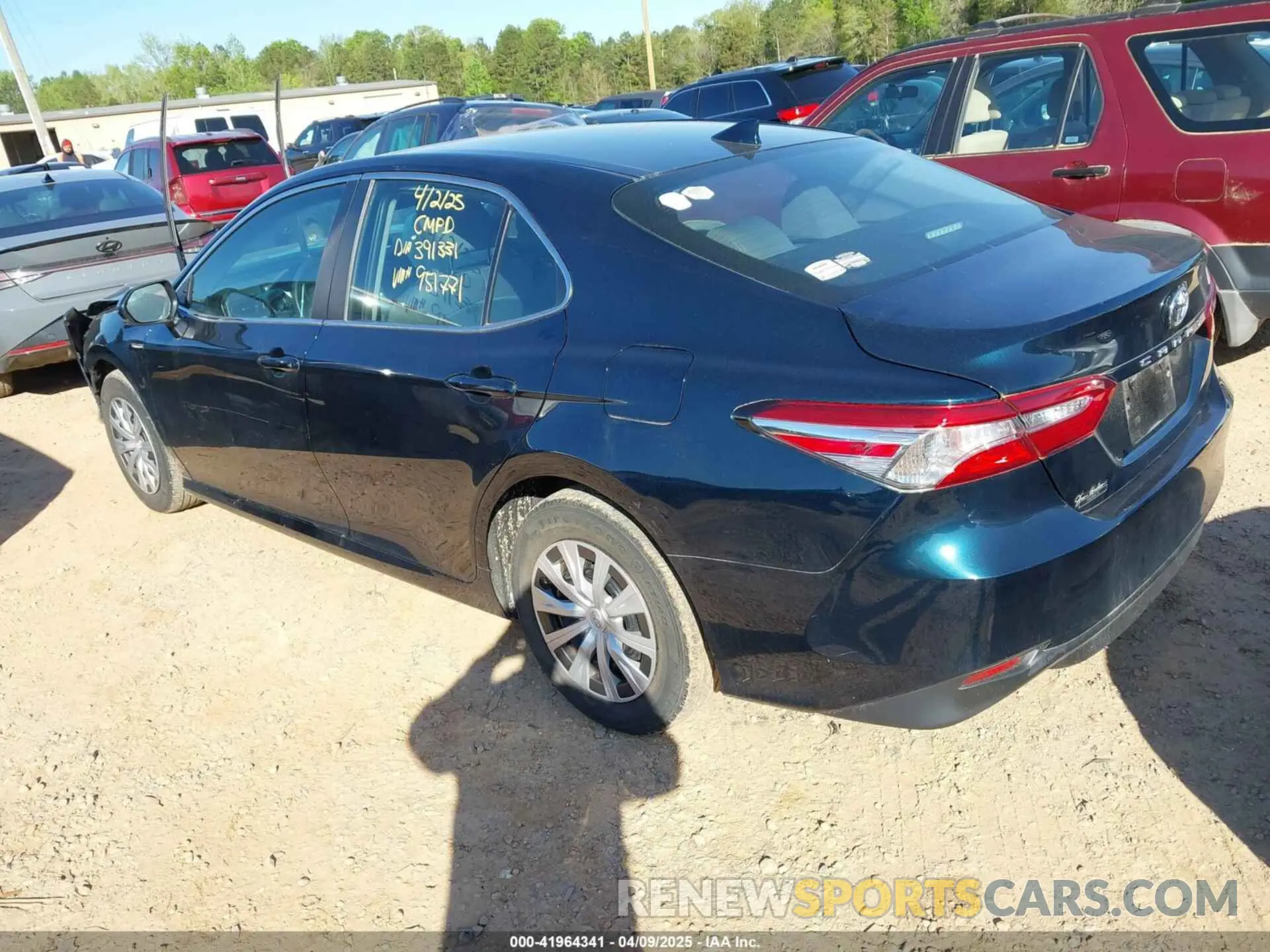 3 Photograph of a damaged car 4T1A11AK4LU951771 TOYOTA CAMRY 2020