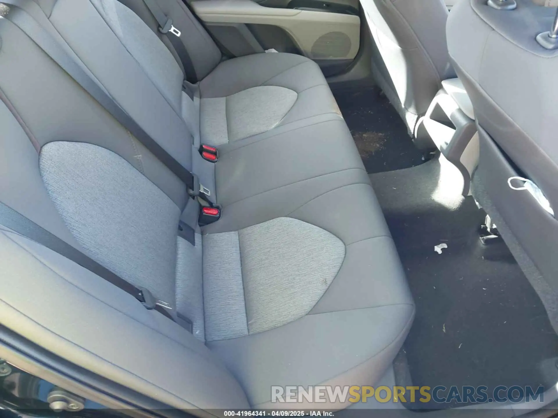 8 Photograph of a damaged car 4T1A11AK4LU951771 TOYOTA CAMRY 2020