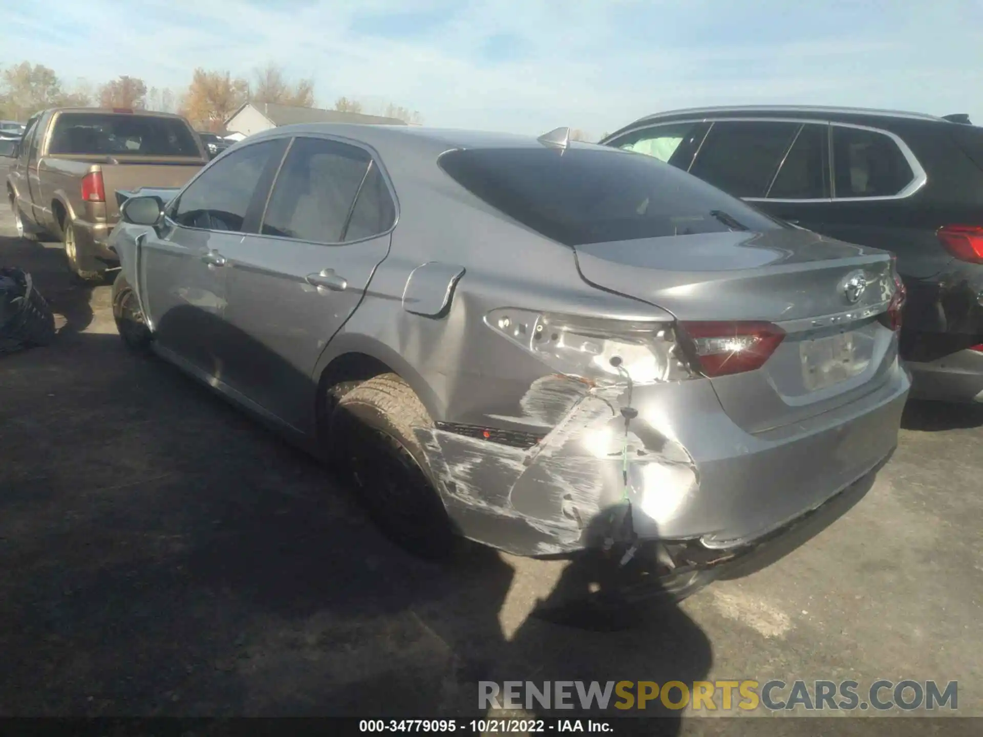 3 Photograph of a damaged car 4T1A11AK4LU996743 TOYOTA CAMRY 2020