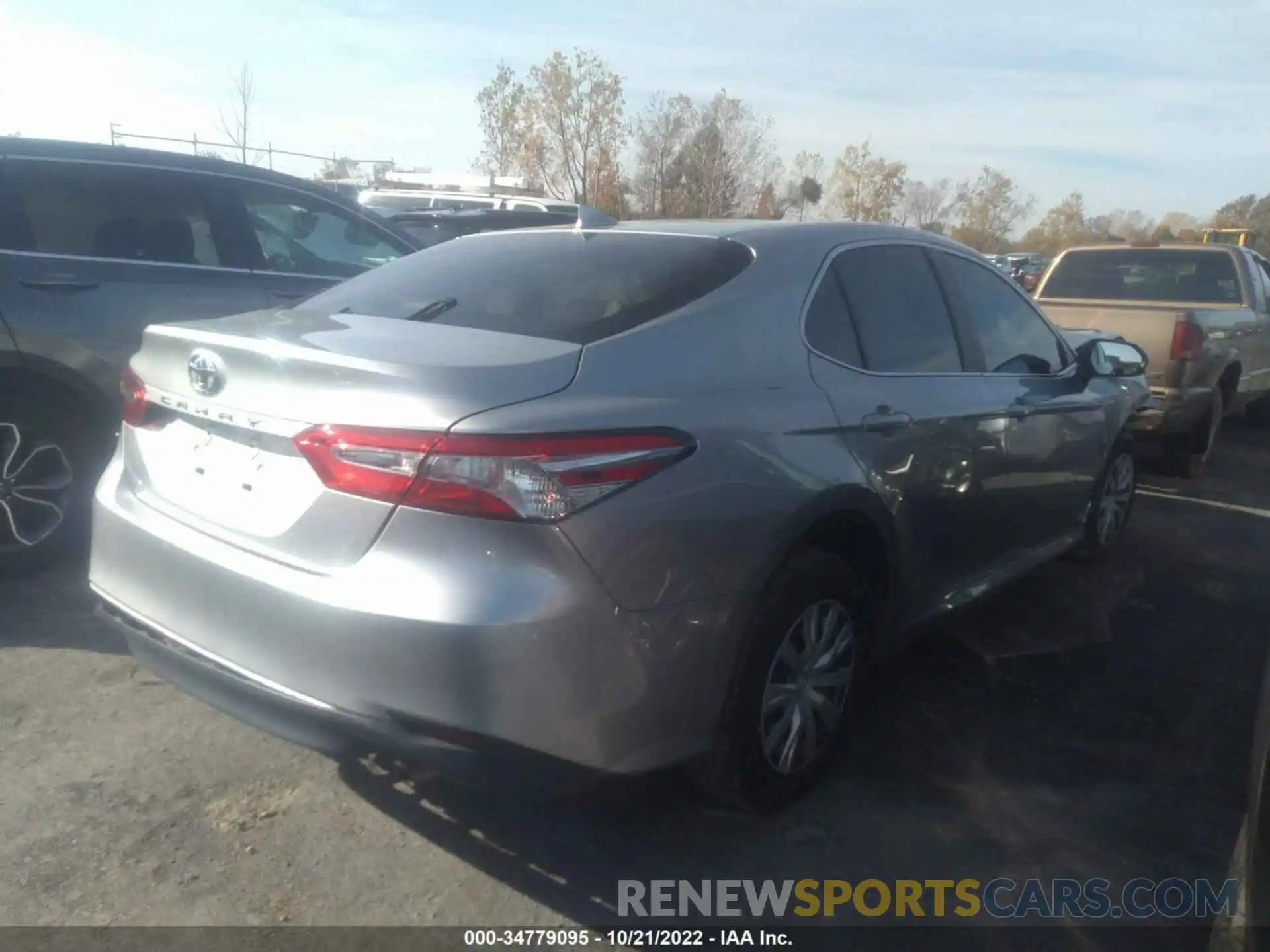 4 Photograph of a damaged car 4T1A11AK4LU996743 TOYOTA CAMRY 2020