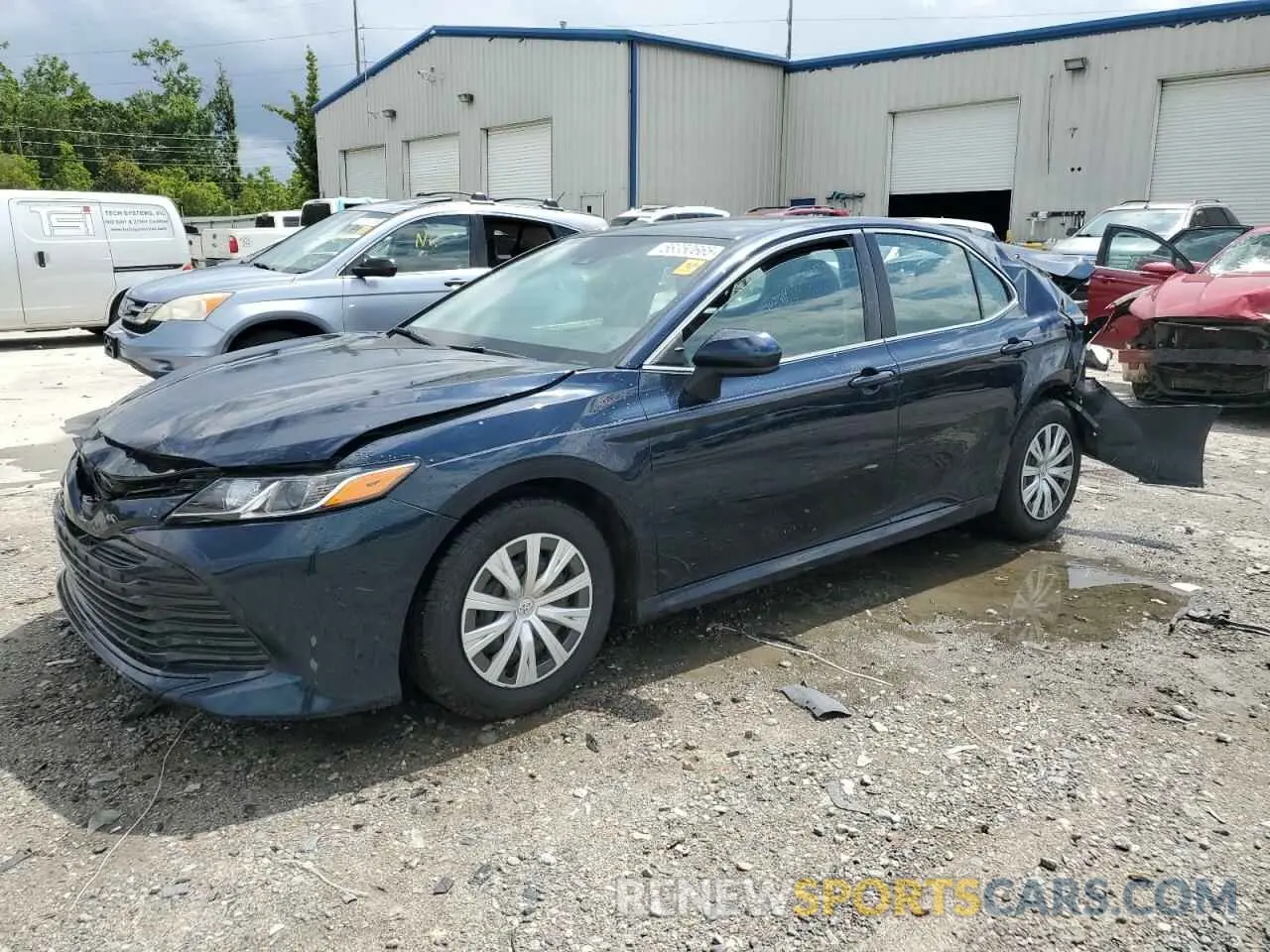1 Photograph of a damaged car 4T1A11AK7LU887161 TOYOTA CAMRY 2020