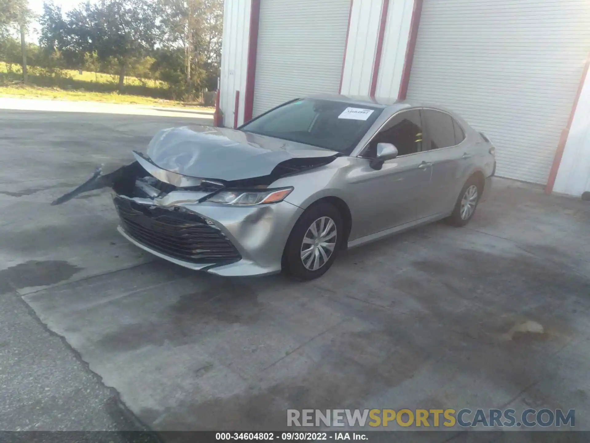 2 Photograph of a damaged car 4T1A11AK8LU965883 TOYOTA CAMRY 2020