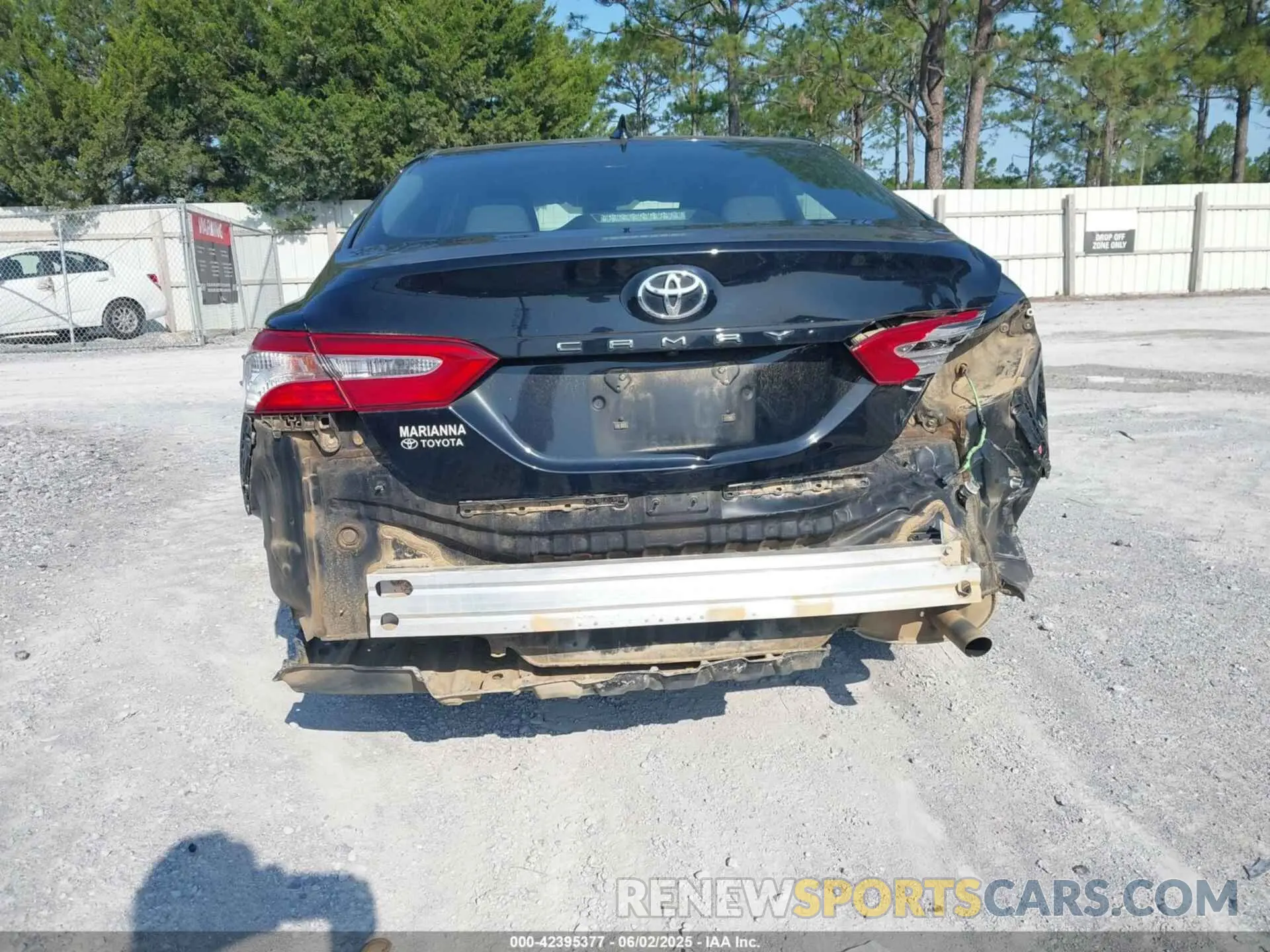 6 Photograph of a damaged car 4T1A11AK8LU972879 TOYOTA CAMRY 2020