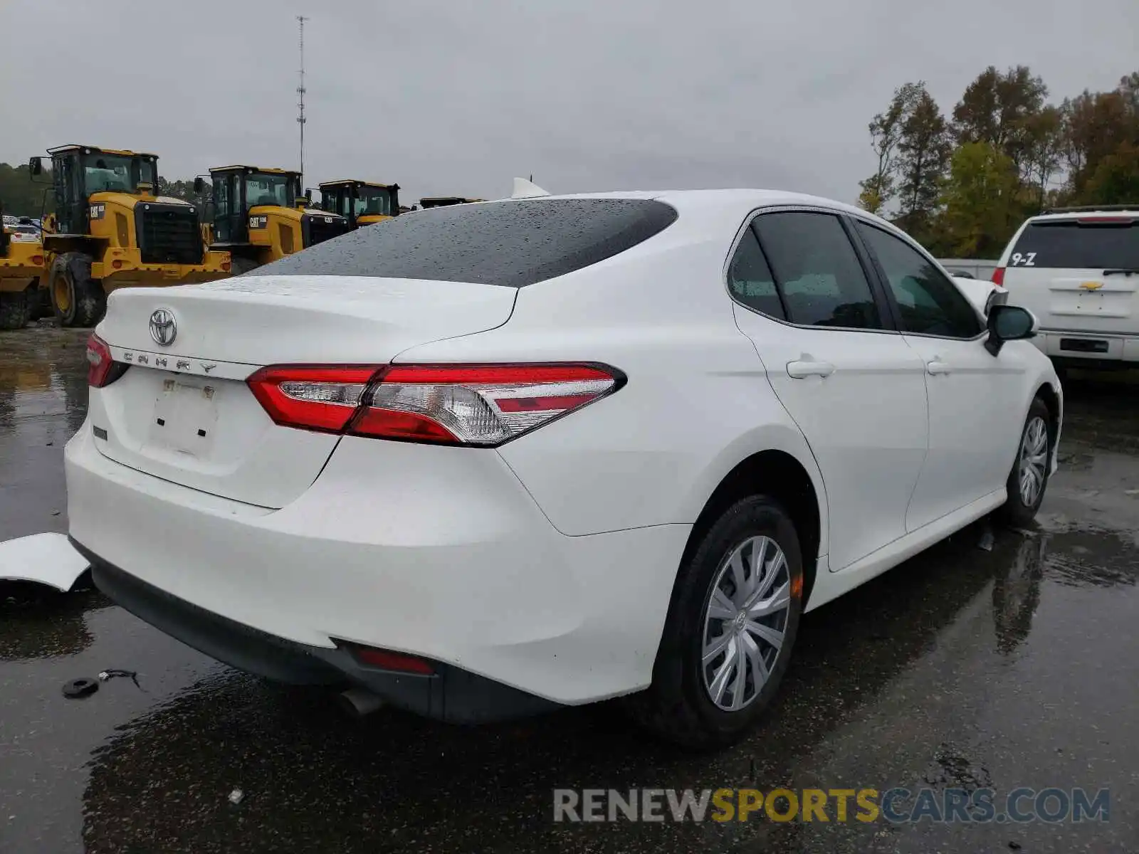 4 Photograph of a damaged car 4T1A11AK9LU939681 TOYOTA CAMRY 2020