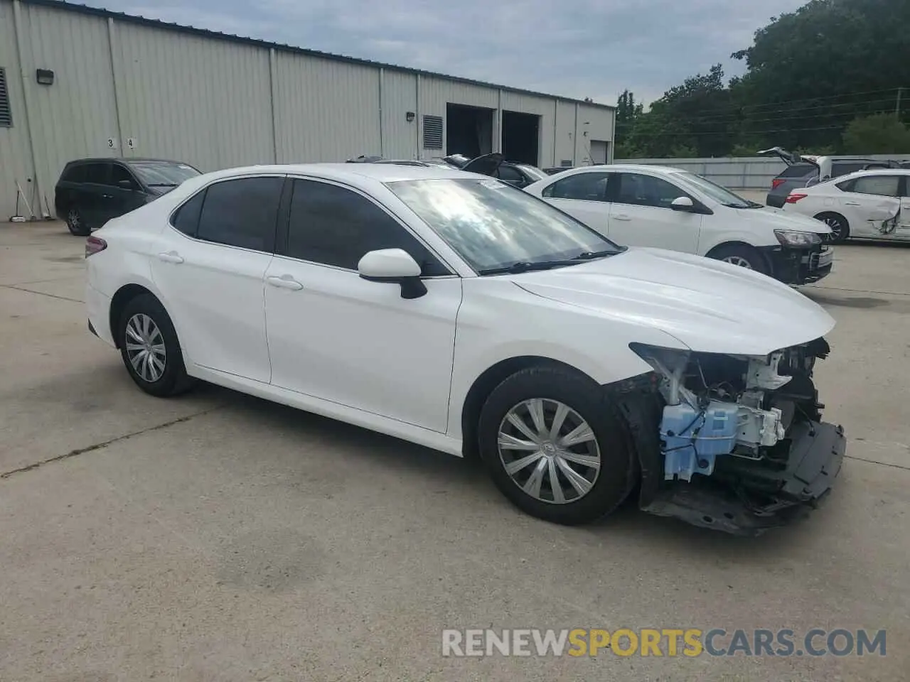 4 Photograph of a damaged car 4T1A11AK9LU992798 TOYOTA CAMRY 2020