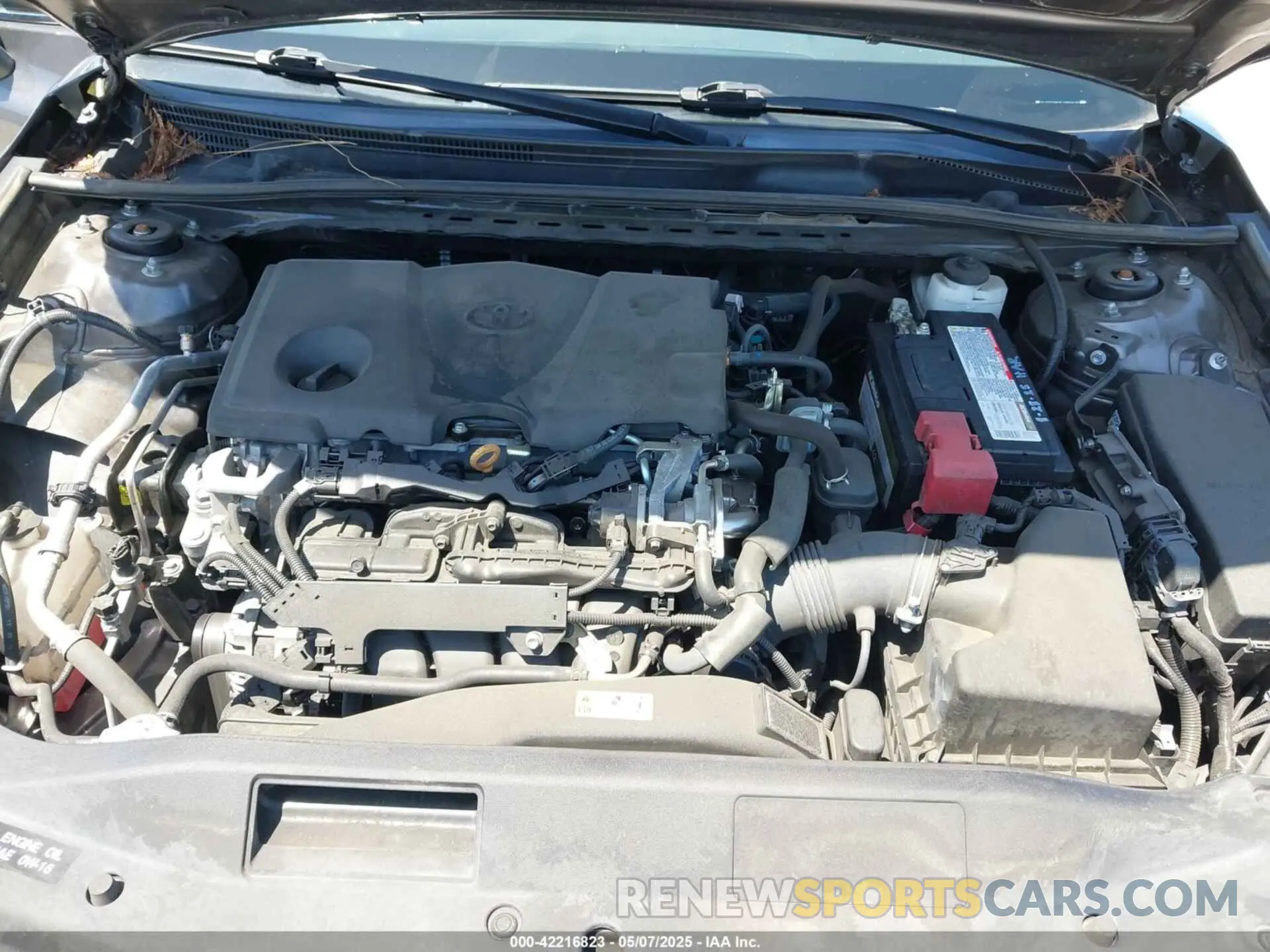 10 Photograph of a damaged car 4T1A11AKXLU882570 TOYOTA CAMRY 2020