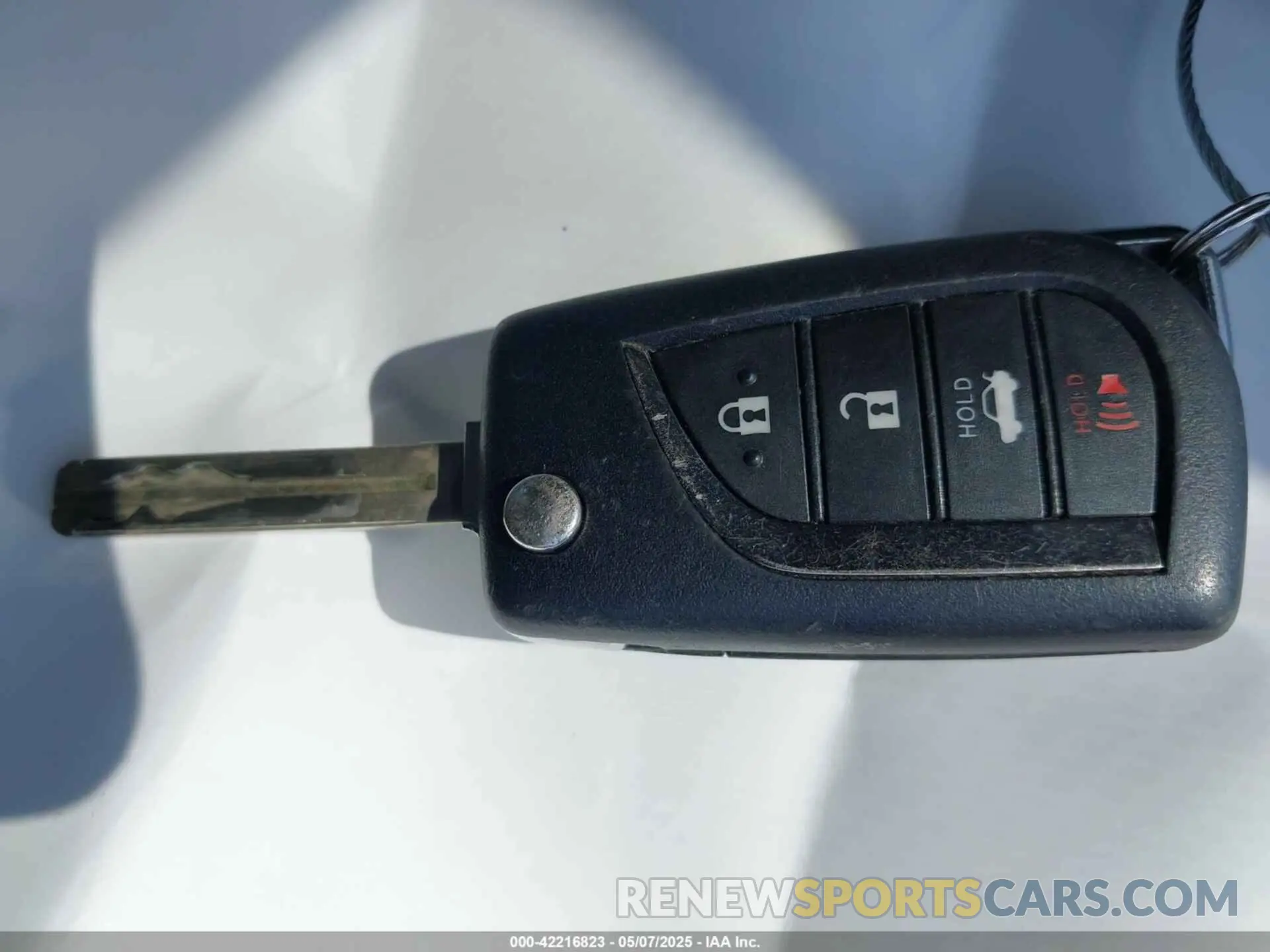 11 Photograph of a damaged car 4T1A11AKXLU882570 TOYOTA CAMRY 2020