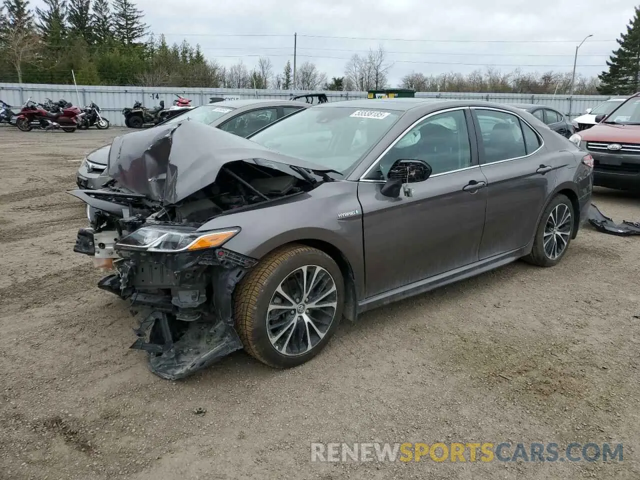 1 Photograph of a damaged car 4T1B21HK0LU522683 TOYOTA CAMRY 2020