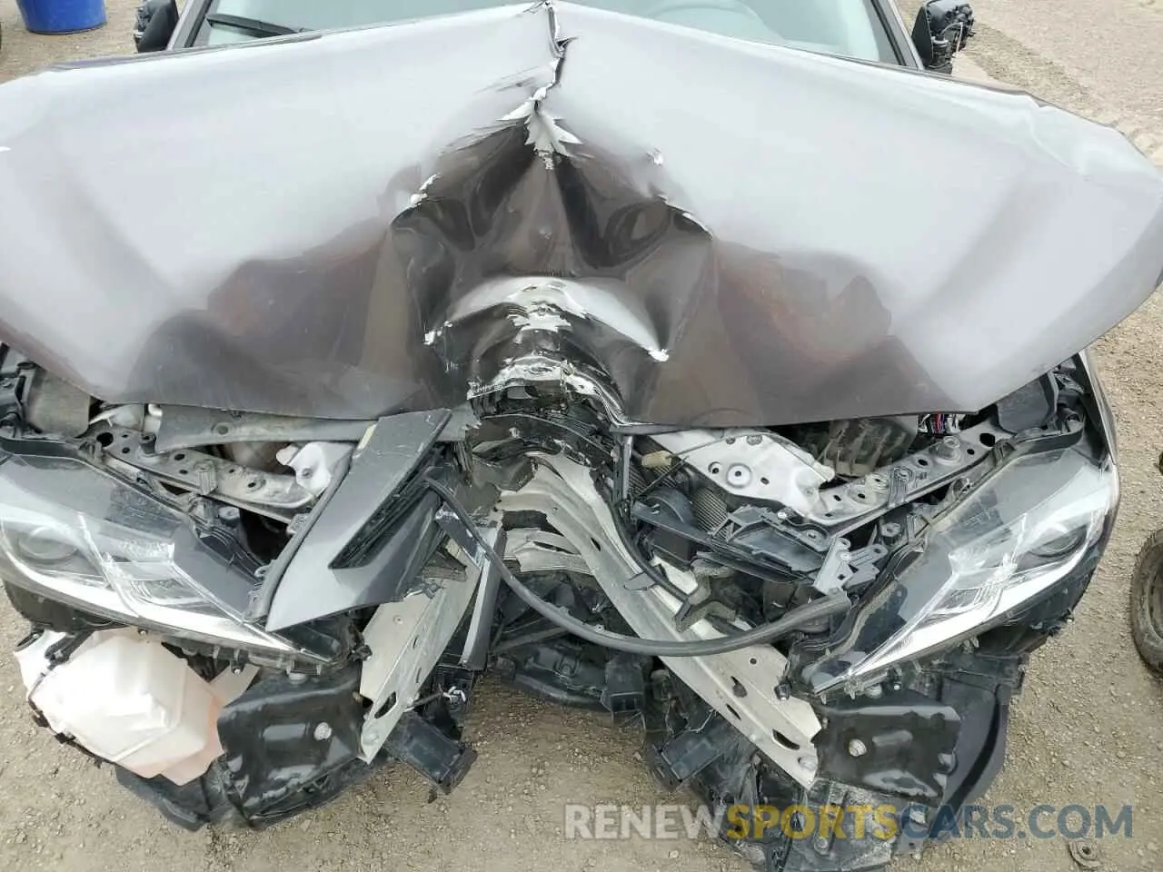 11 Photograph of a damaged car 4T1B21HK0LU522683 TOYOTA CAMRY 2020