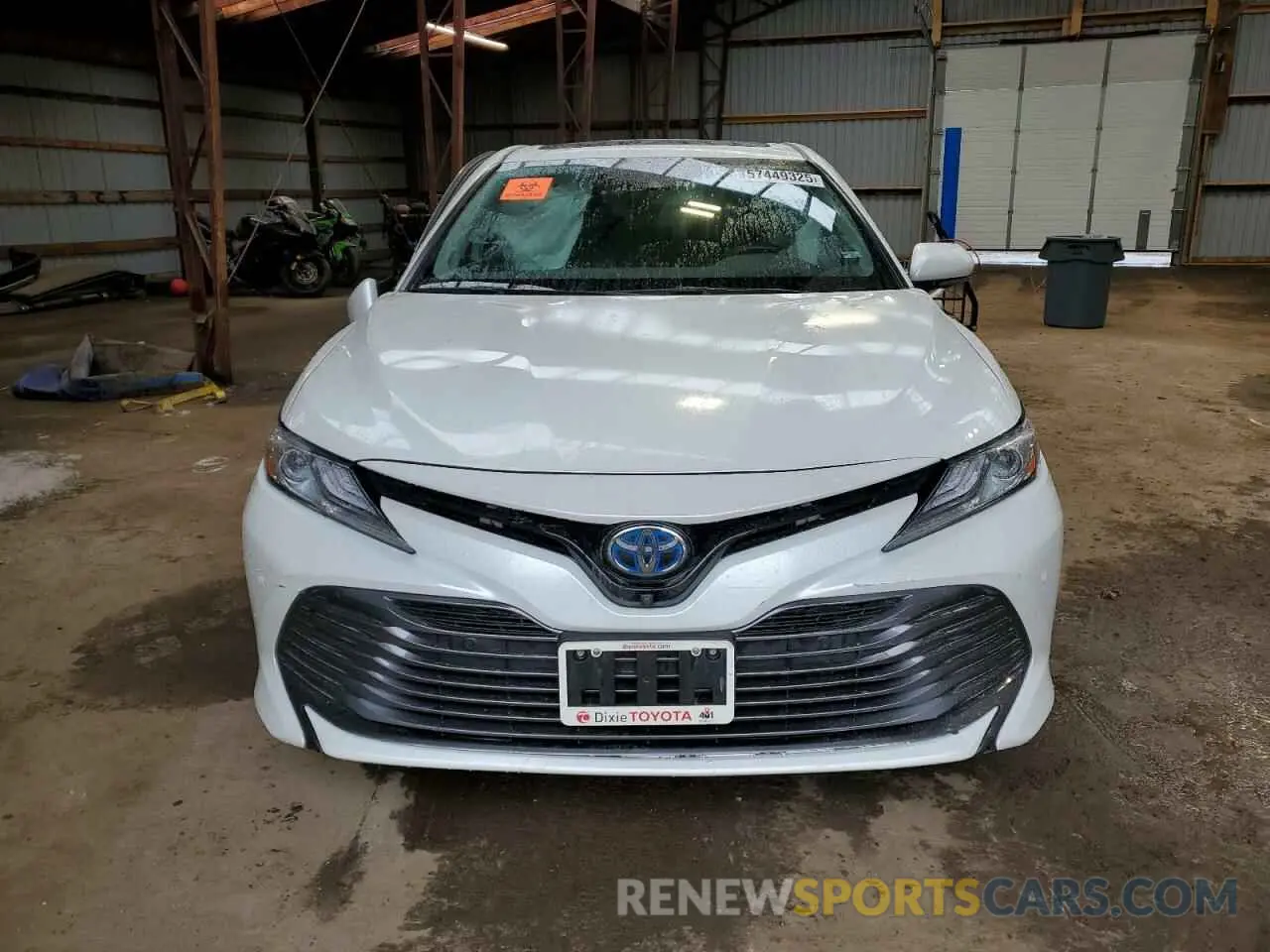 5 Photograph of a damaged car 4T1B21HK9LU015085 TOYOTA CAMRY 2020