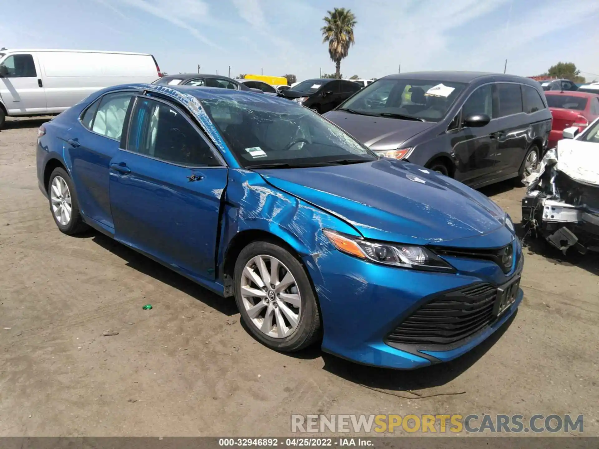 1 Photograph of a damaged car 4T1C11AK0LU302770 TOYOTA CAMRY 2020