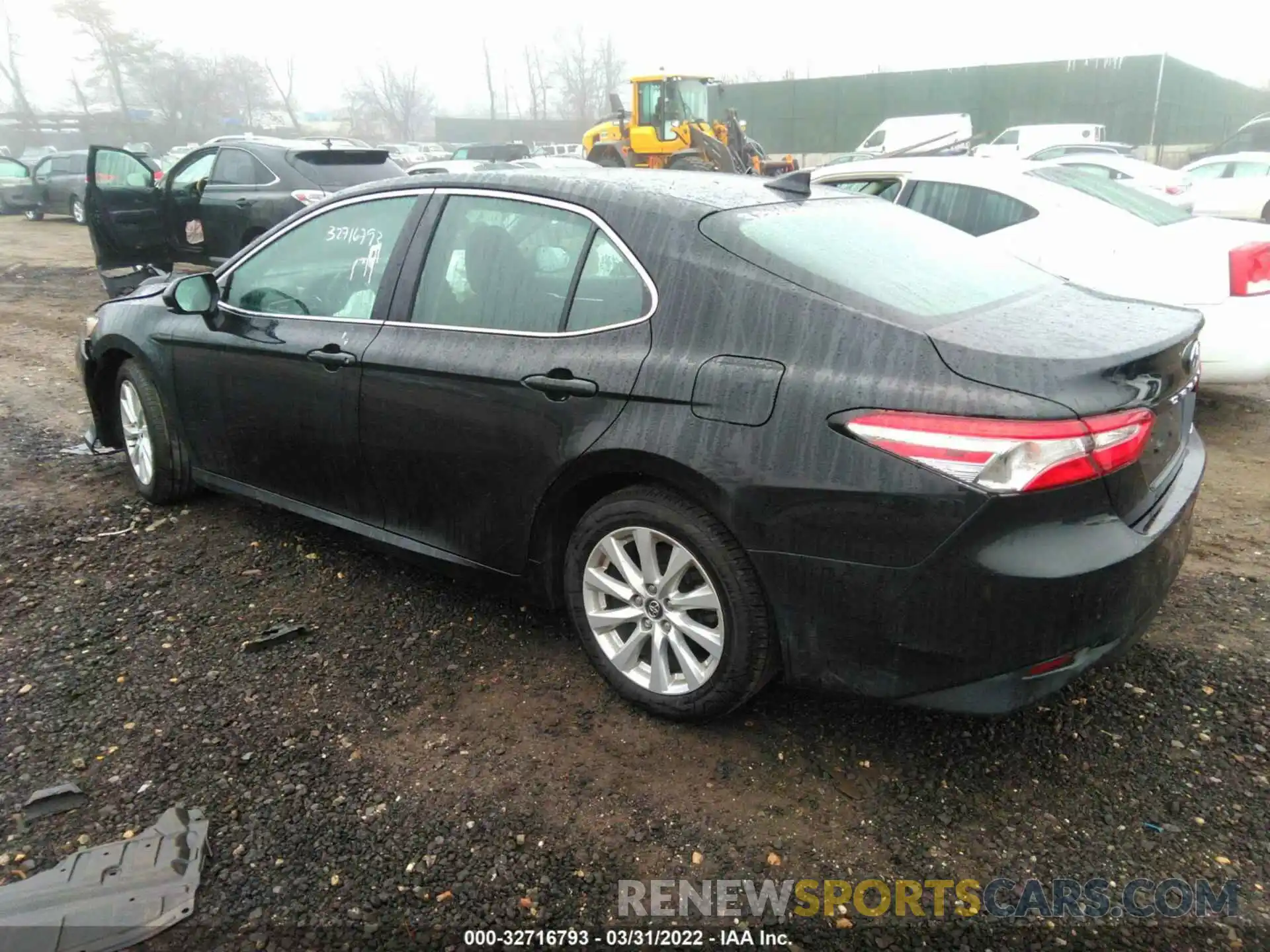 3 Photograph of a damaged car 4T1C11AK0LU314918 TOYOTA CAMRY 2020