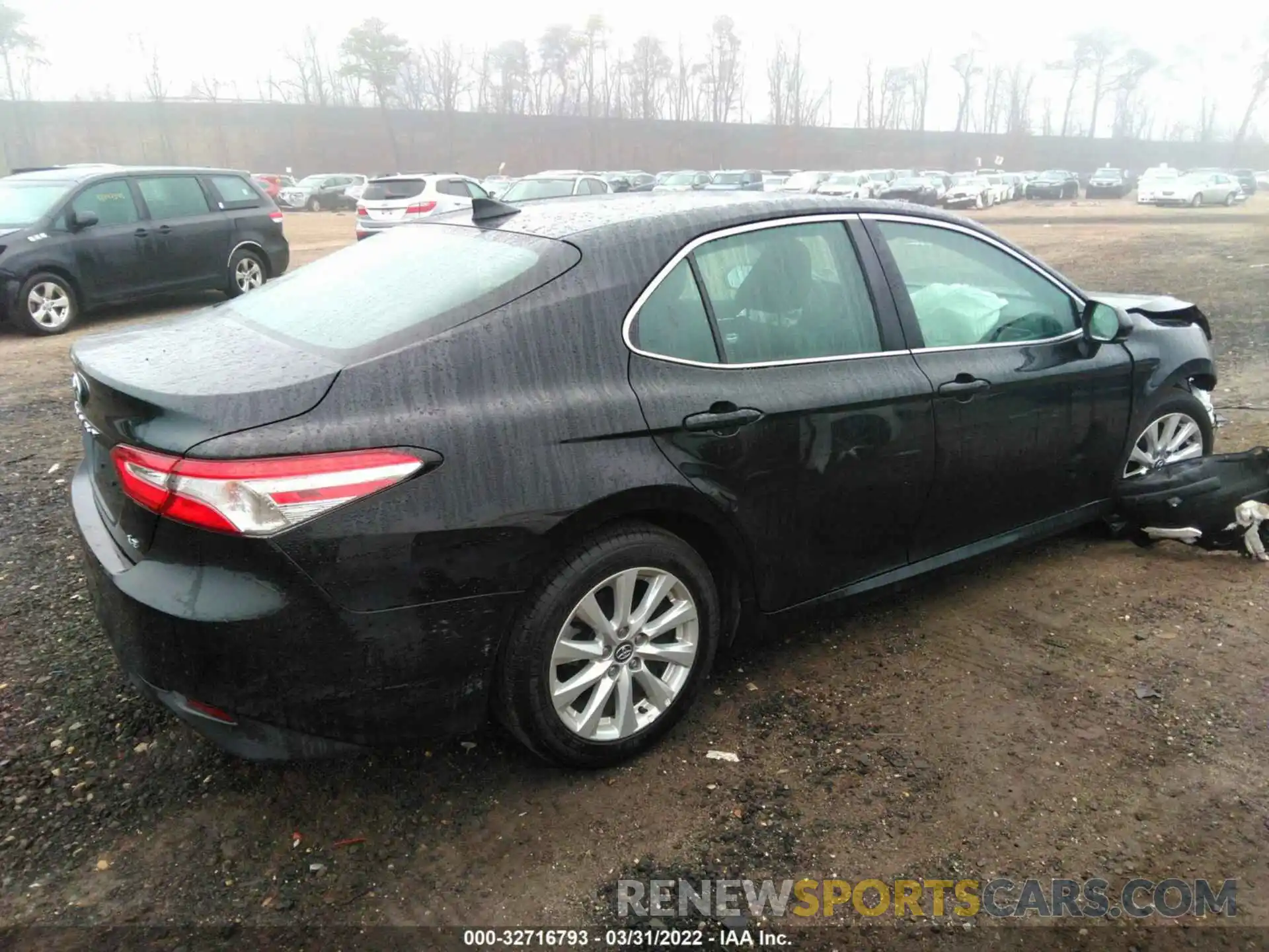 4 Photograph of a damaged car 4T1C11AK0LU314918 TOYOTA CAMRY 2020