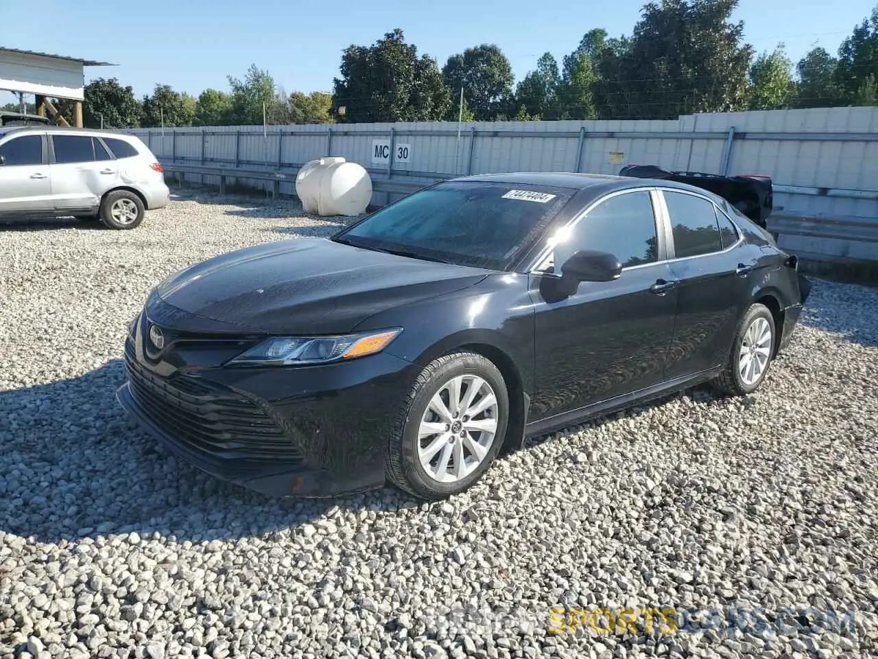 1 Photograph of a damaged car 4T1C11AK0LU325238 TOYOTA CAMRY 2020