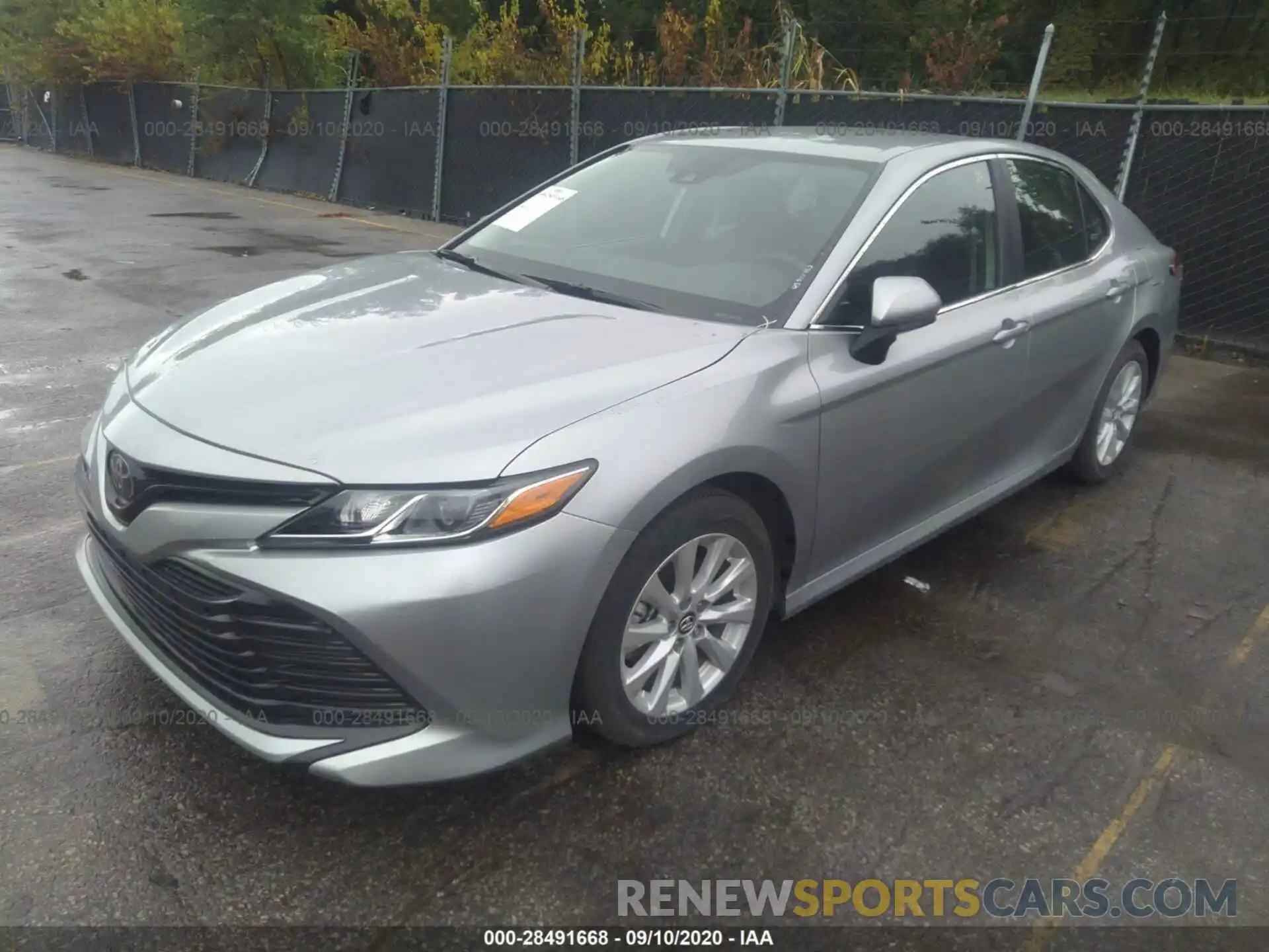 2 Photograph of a damaged car 4T1C11AK0LU331363 TOYOTA CAMRY 2020