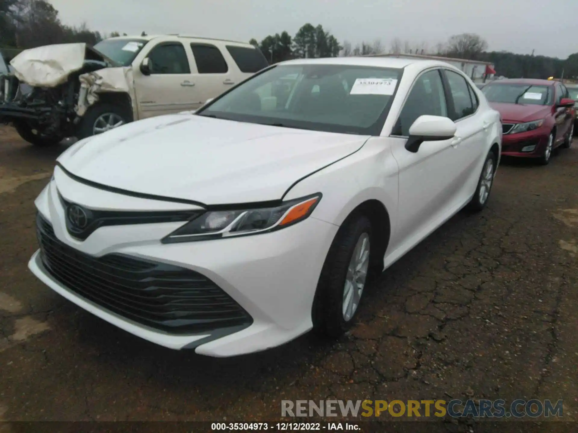 2 Photograph of a damaged car 4T1C11AK0LU332724 TOYOTA CAMRY 2020