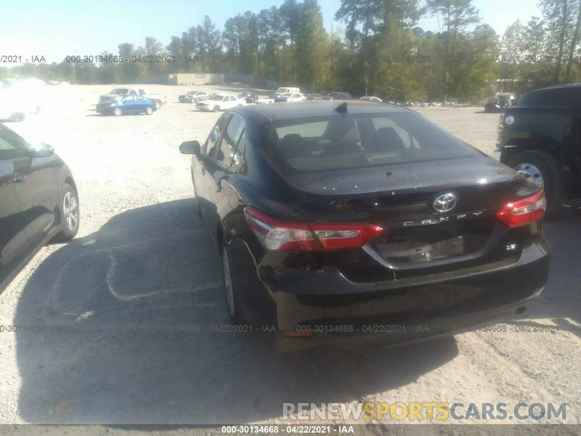 3 Photograph of a damaged car 4T1C11AK0LU346817 TOYOTA CAMRY 2020