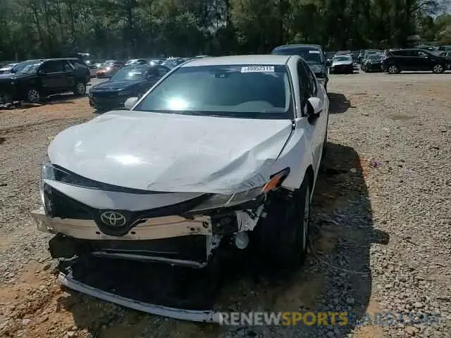 10 Photograph of a damaged car 4T1C11AK0LU347112 TOYOTA CAMRY 2020