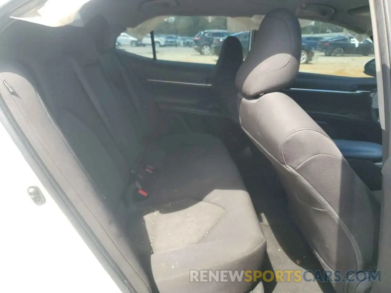 11 Photograph of a damaged car 4T1C11AK0LU347112 TOYOTA CAMRY 2020