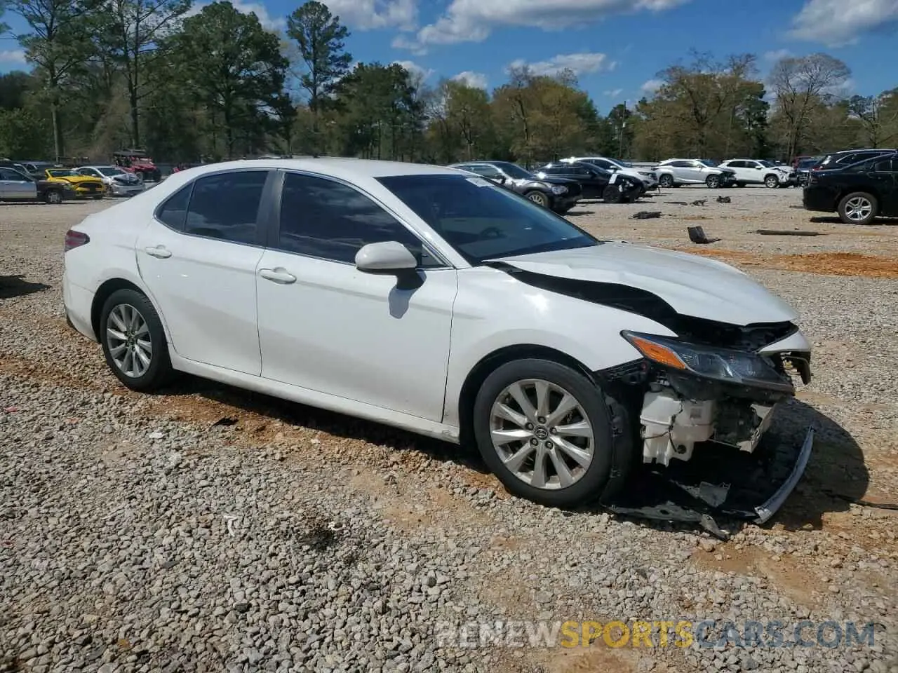 4 Photograph of a damaged car 4T1C11AK0LU347112 TOYOTA CAMRY 2020