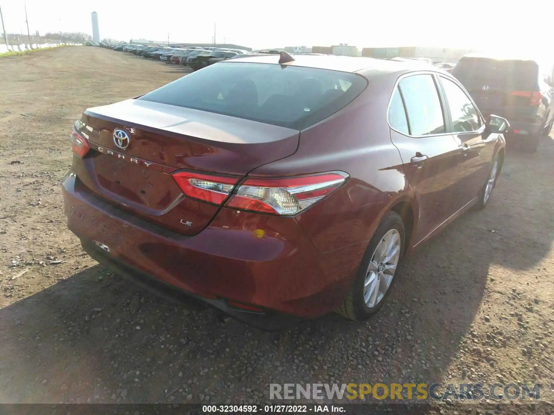 4 Photograph of a damaged car 4T1C11AK0LU352939 TOYOTA CAMRY 2020