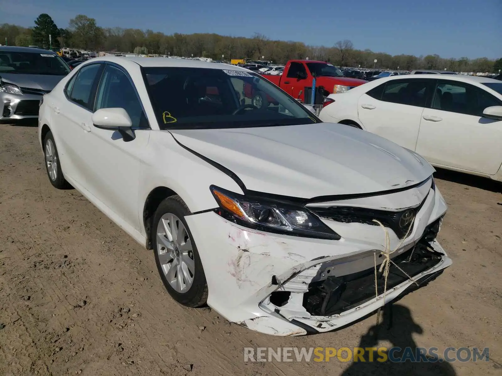 1 Photograph of a damaged car 4T1C11AK0LU357428 TOYOTA CAMRY 2020