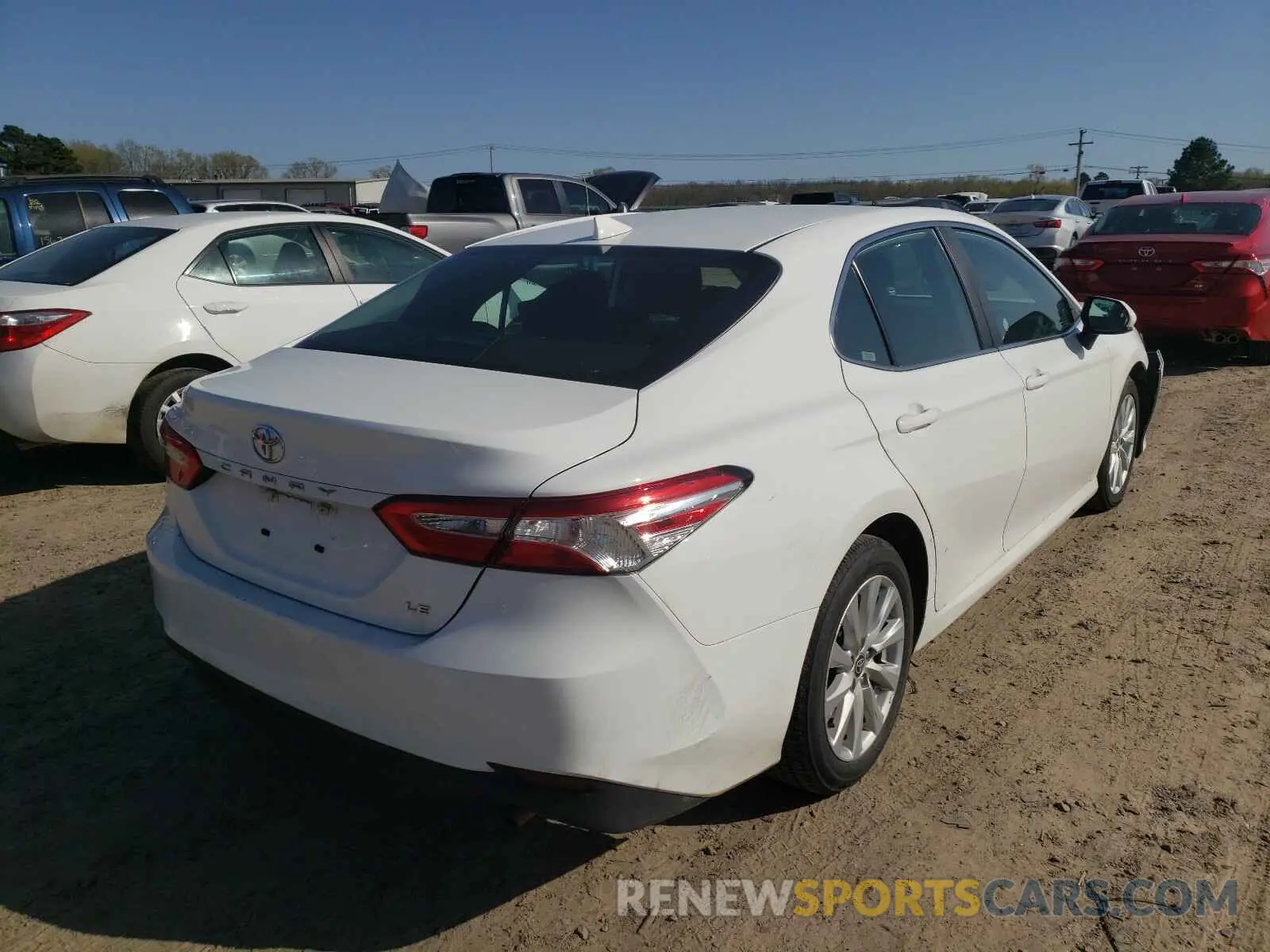 4 Photograph of a damaged car 4T1C11AK0LU357428 TOYOTA CAMRY 2020