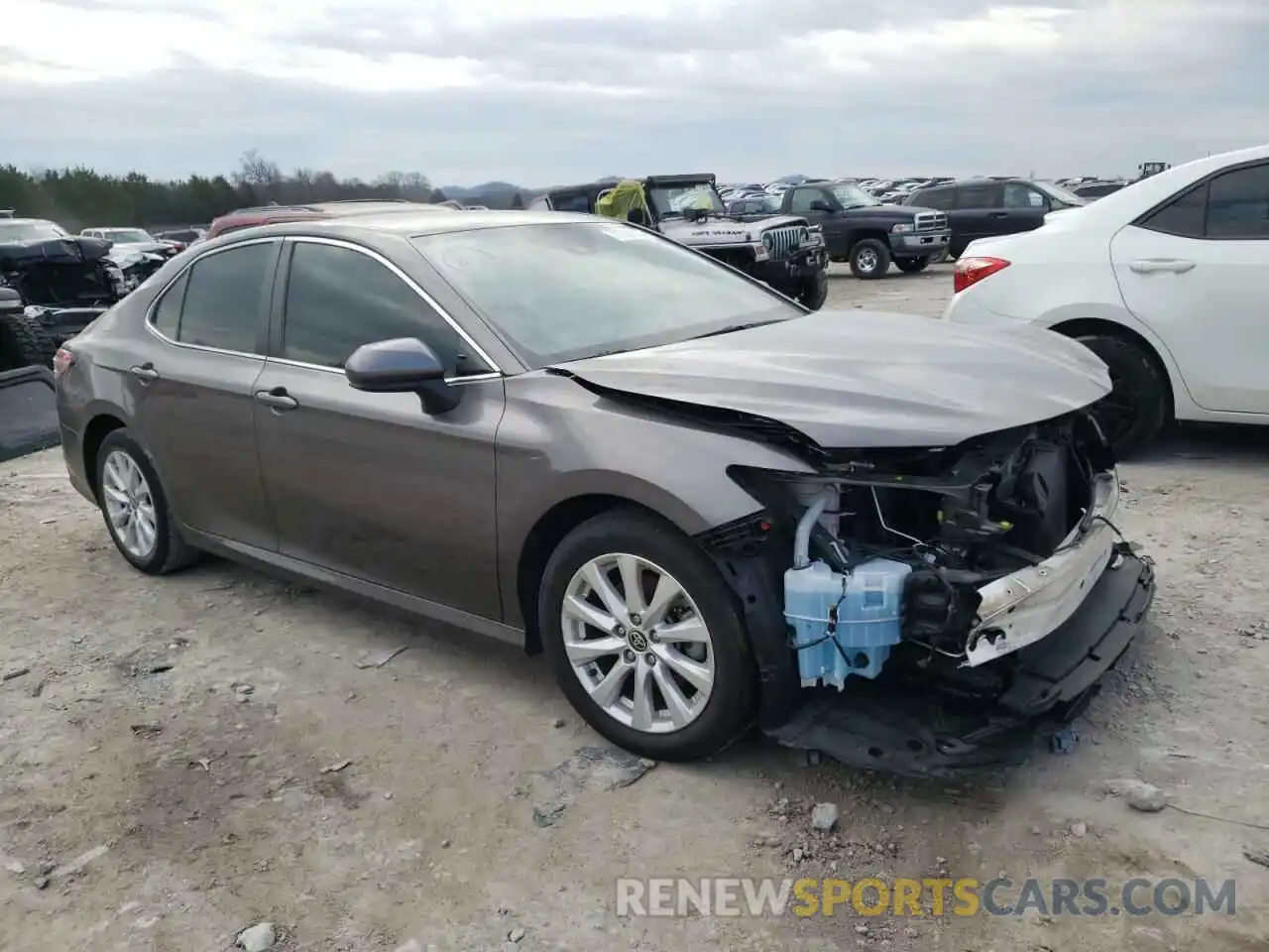 4 Photograph of a damaged car 4T1C11AK0LU365397 TOYOTA CAMRY 2020