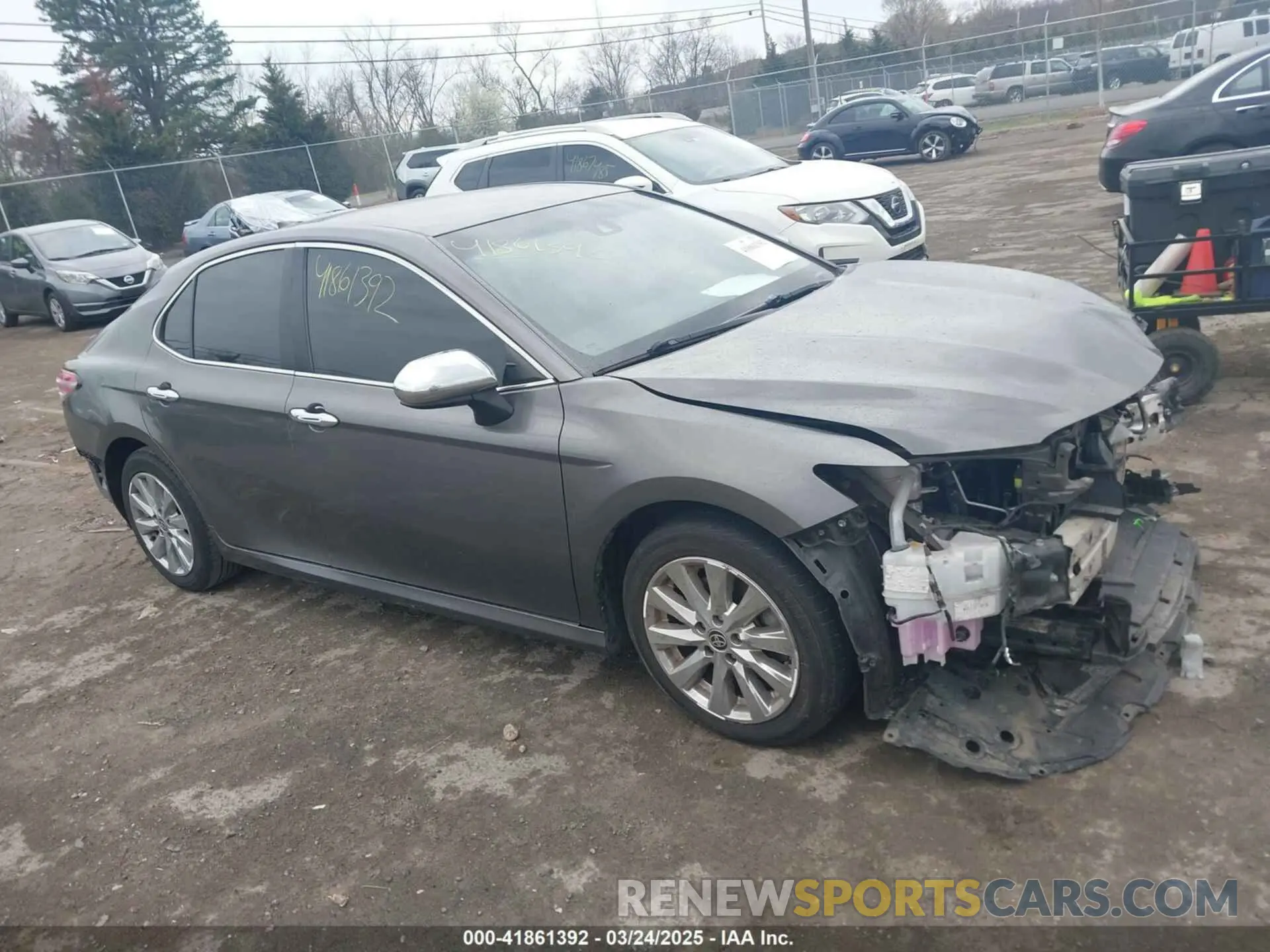 1 Photograph of a damaged car 4T1C11AK0LU400052 TOYOTA CAMRY 2020
