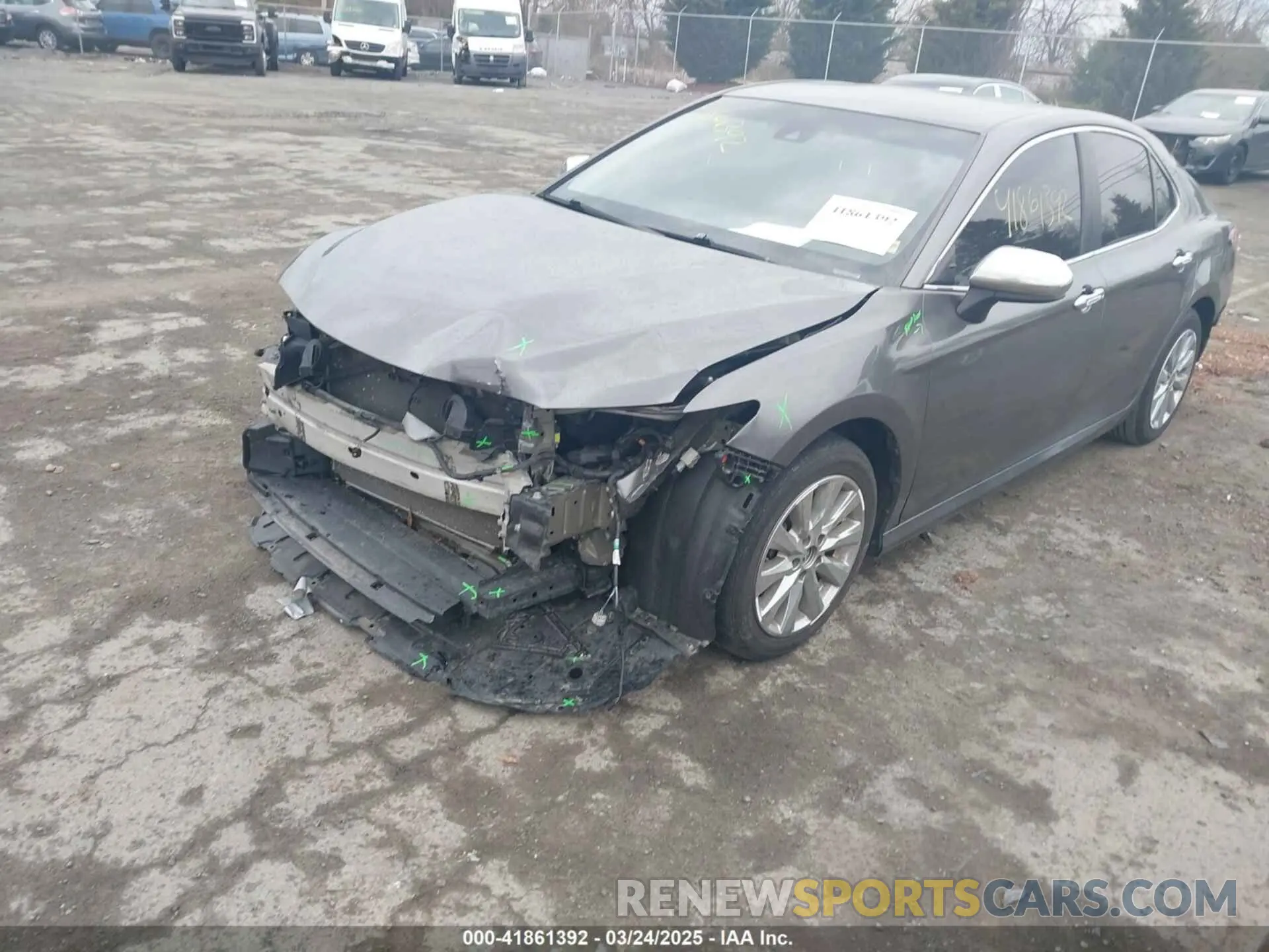 2 Photograph of a damaged car 4T1C11AK0LU400052 TOYOTA CAMRY 2020