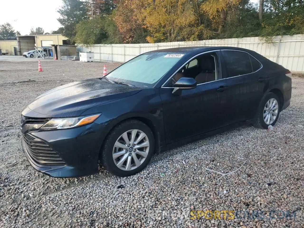 1 Photograph of a damaged car 4T1C11AK0LU884126 TOYOTA CAMRY 2020