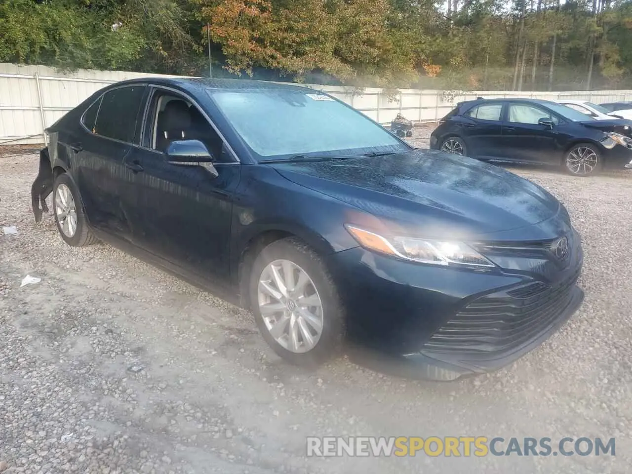 4 Photograph of a damaged car 4T1C11AK0LU884126 TOYOTA CAMRY 2020
