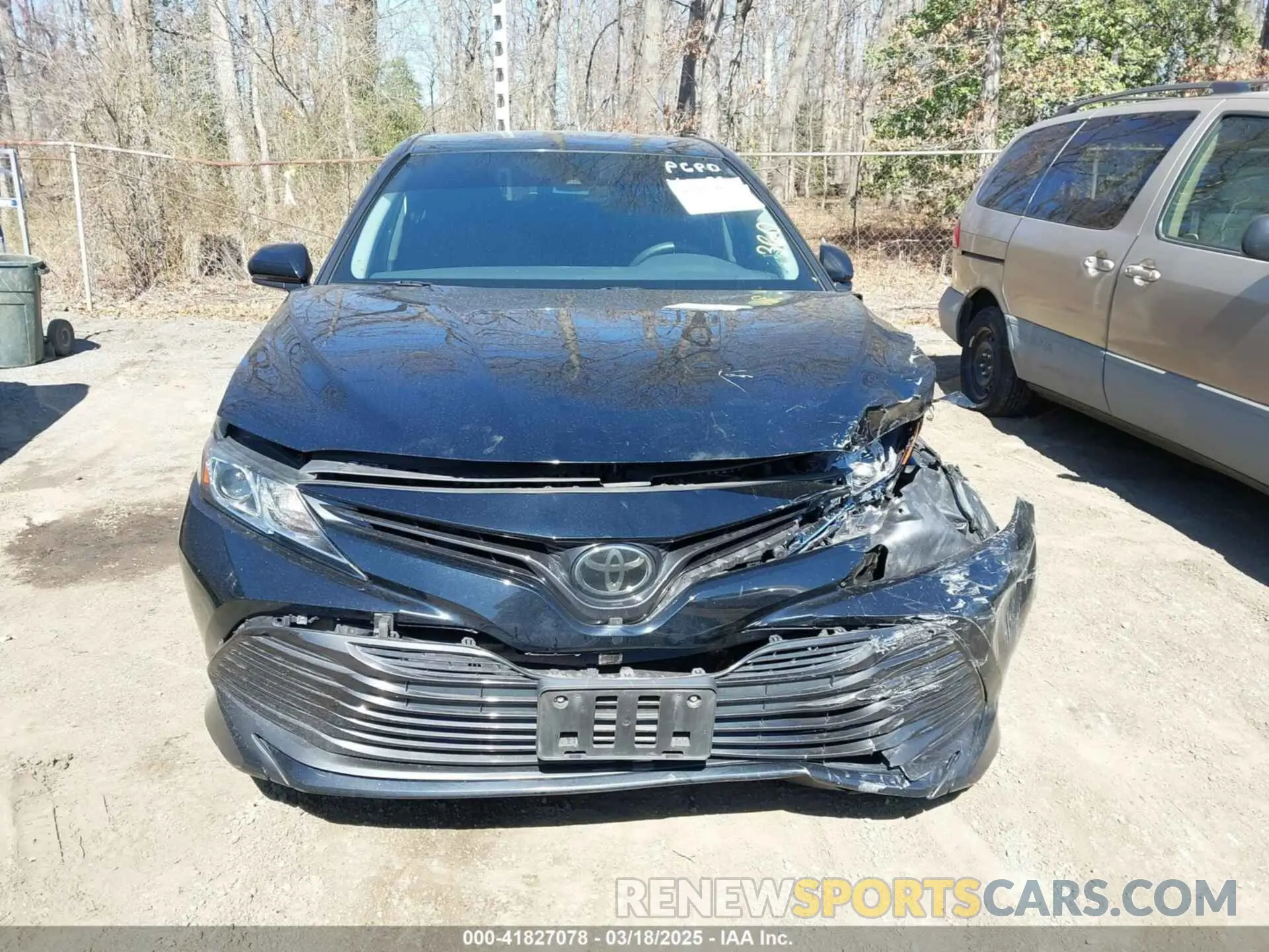 12 Photograph of a damaged car 4T1C11AK0LU884286 TOYOTA CAMRY 2020