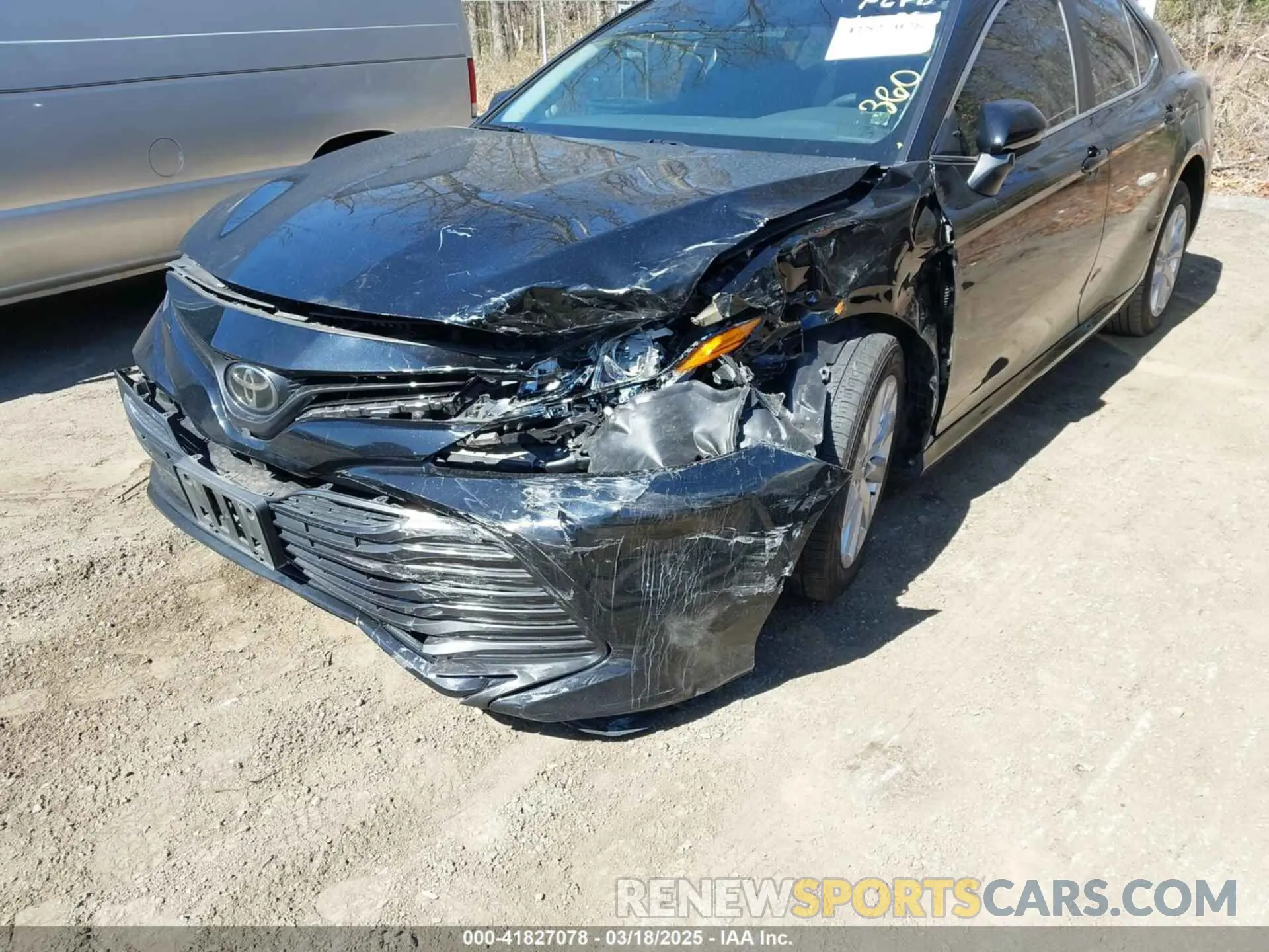 6 Photograph of a damaged car 4T1C11AK0LU884286 TOYOTA CAMRY 2020