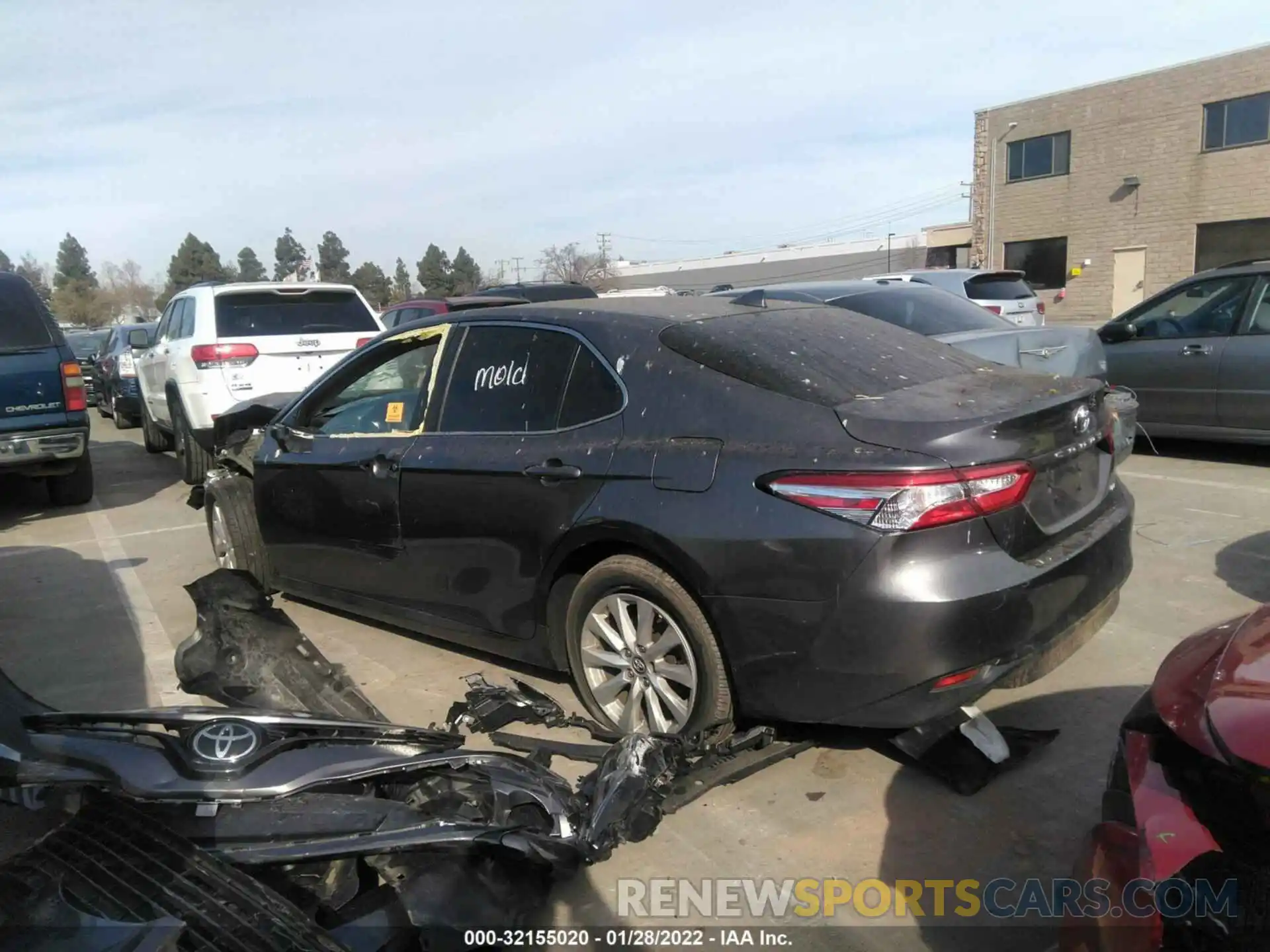 3 Photograph of a damaged car 4T1C11AK0LU890847 TOYOTA CAMRY 2020